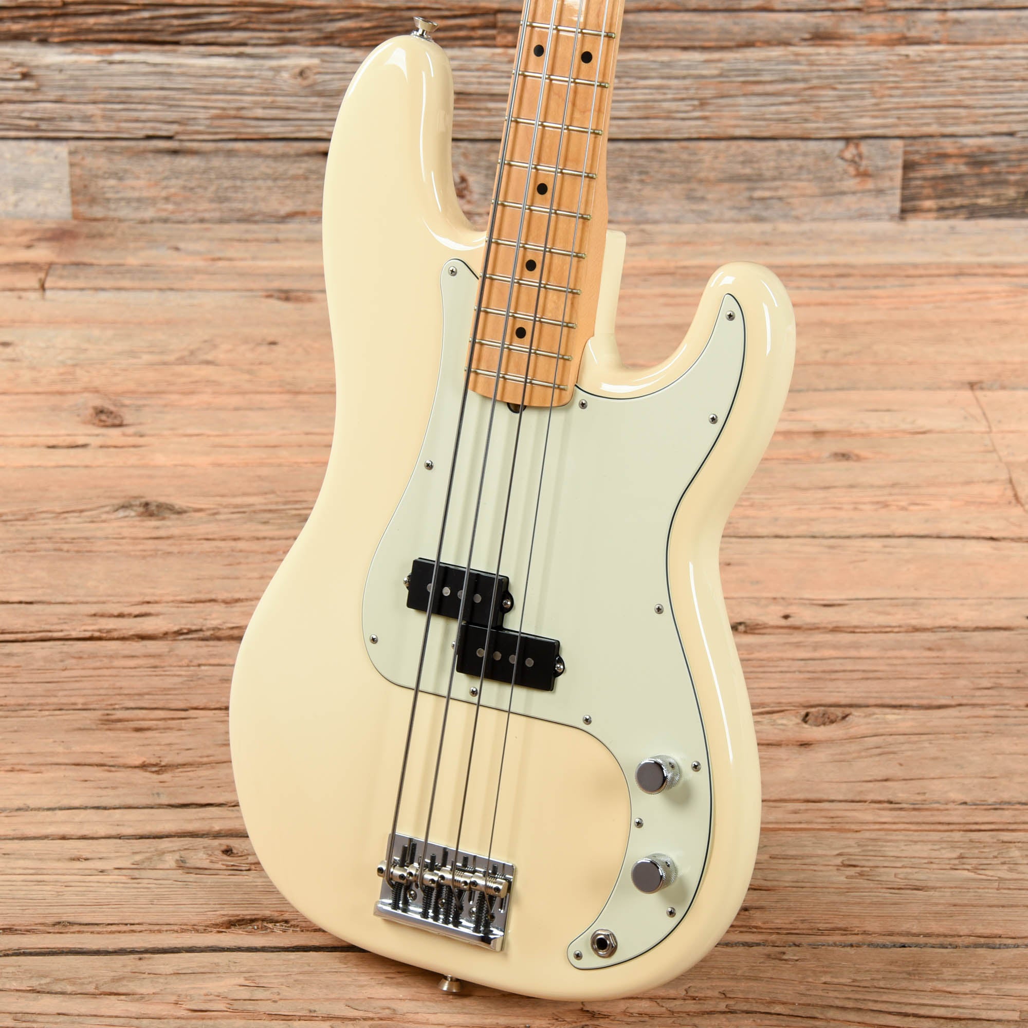 Fender American Professional Series Precision Bass Olympic White 2017 Bass Guitars / 4-String
