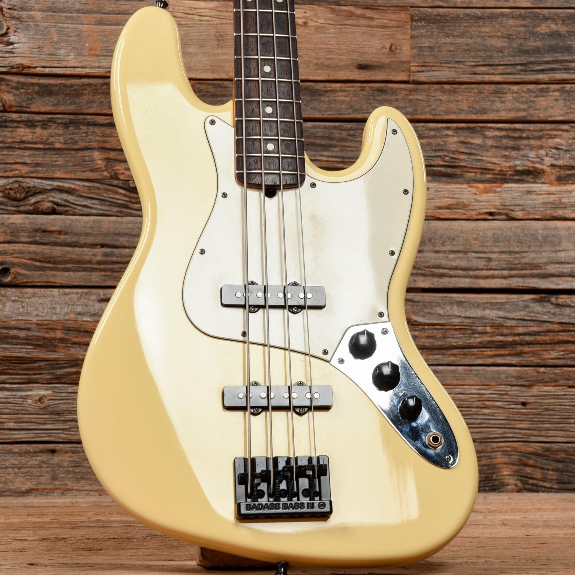 Fender American Standard Jazz Bass Vintage White 1996 Bass Guitars / 4-String