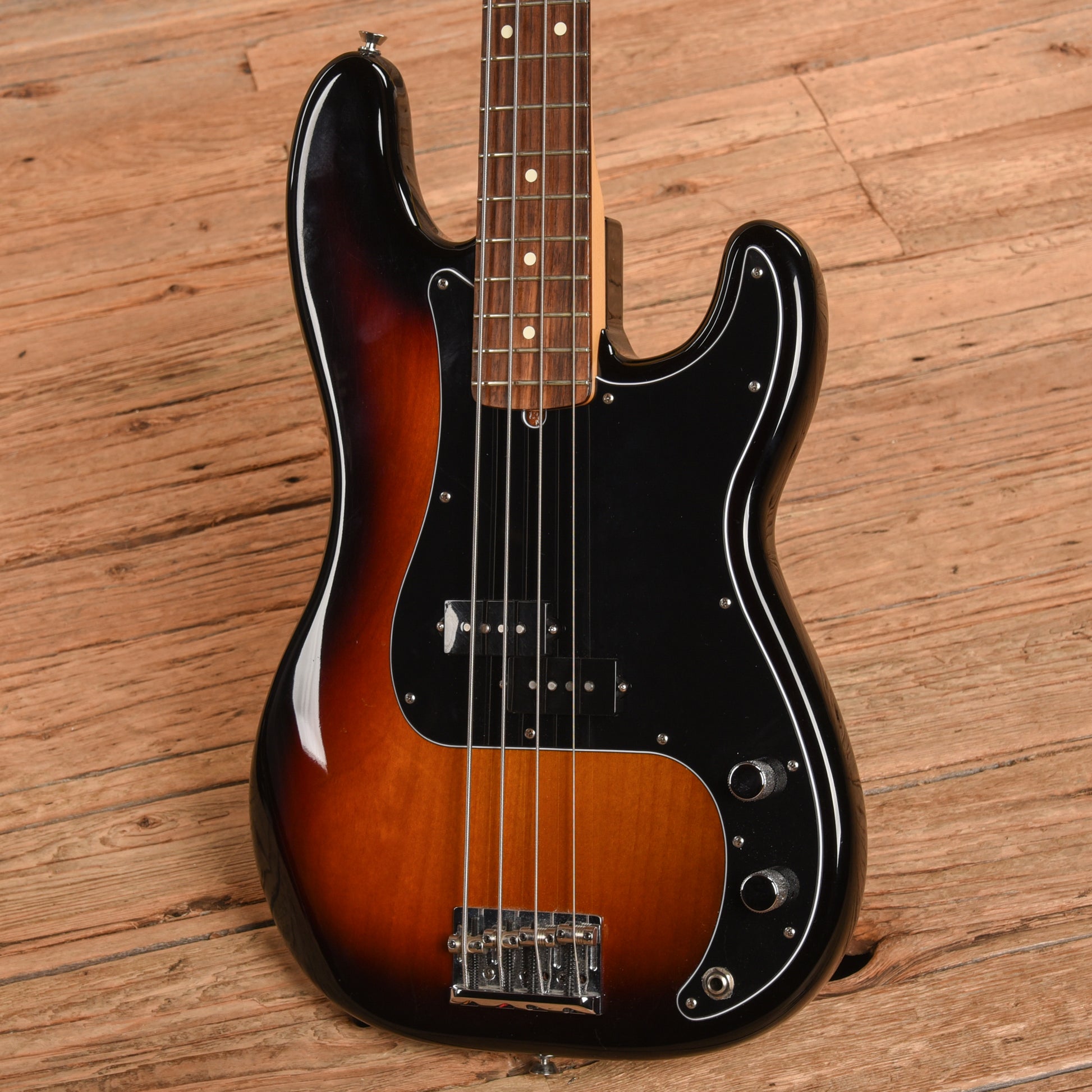 Fender American Standard Precision Bass Sunburst 2015 Bass Guitars / 4-String
