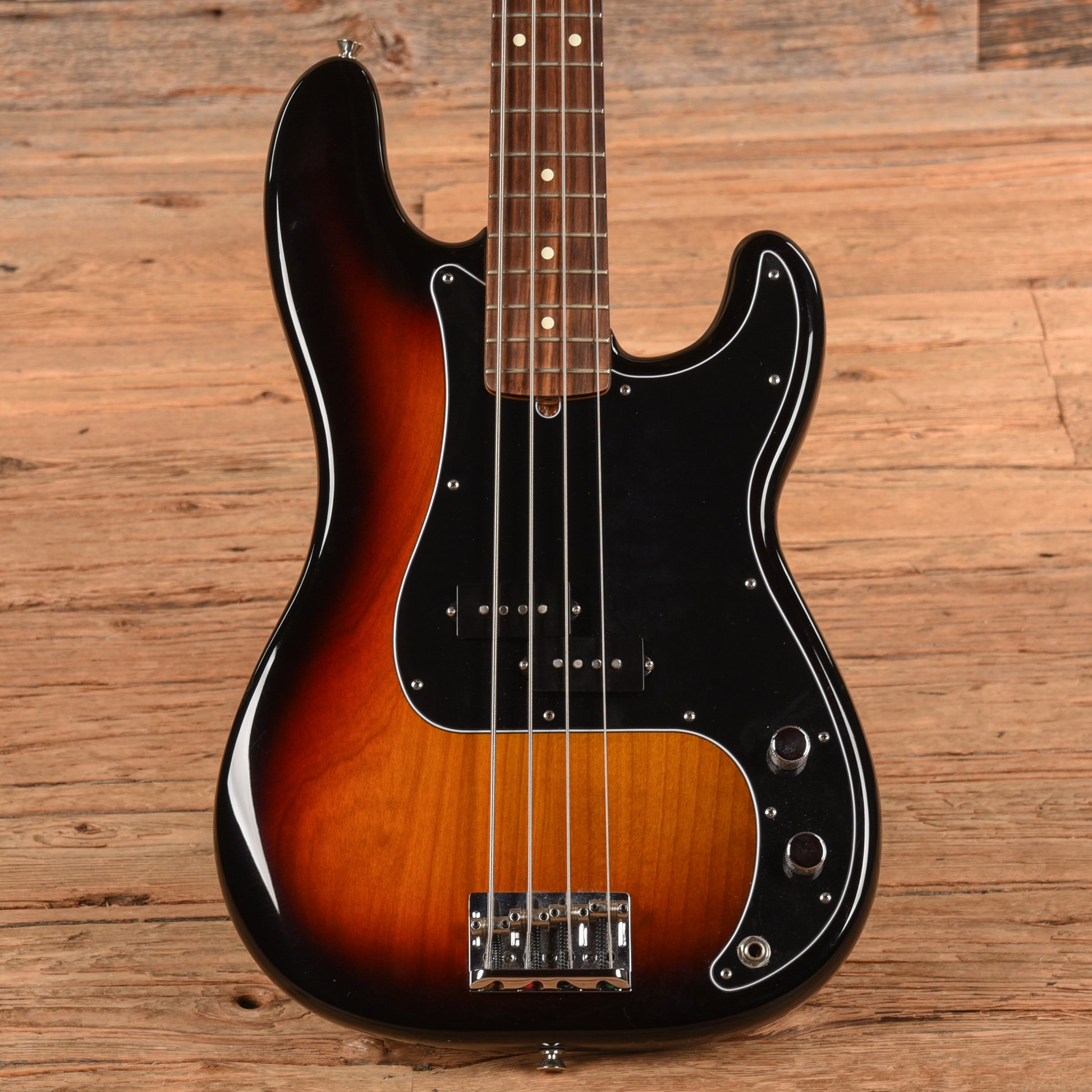 Fender American Standard Precision Bass Sunburst 2015 Bass Guitars / 4-String