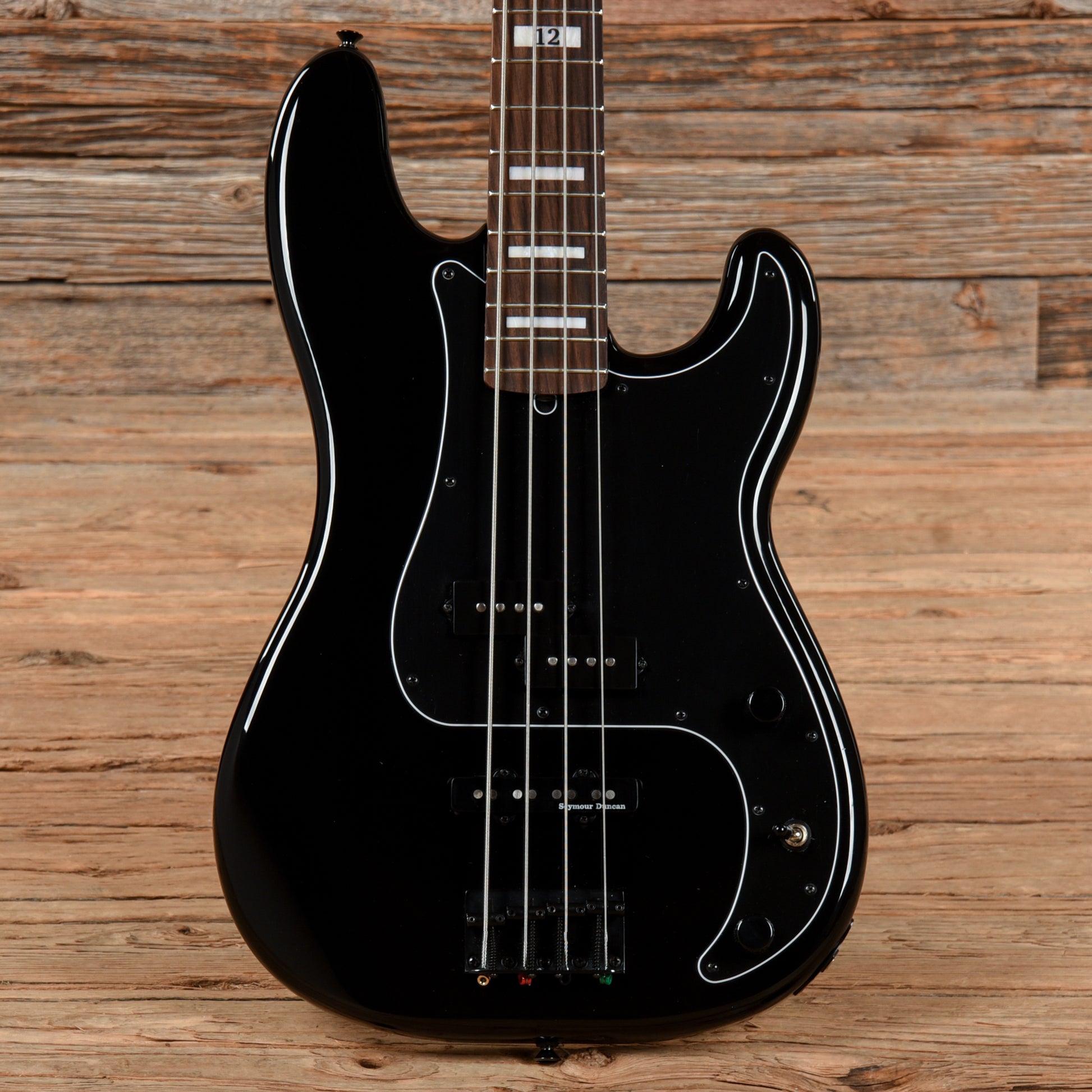 Fender Artist Series Duff McKagan Deluxe Precision Bass Black 2022 Bass Guitars / 4-String