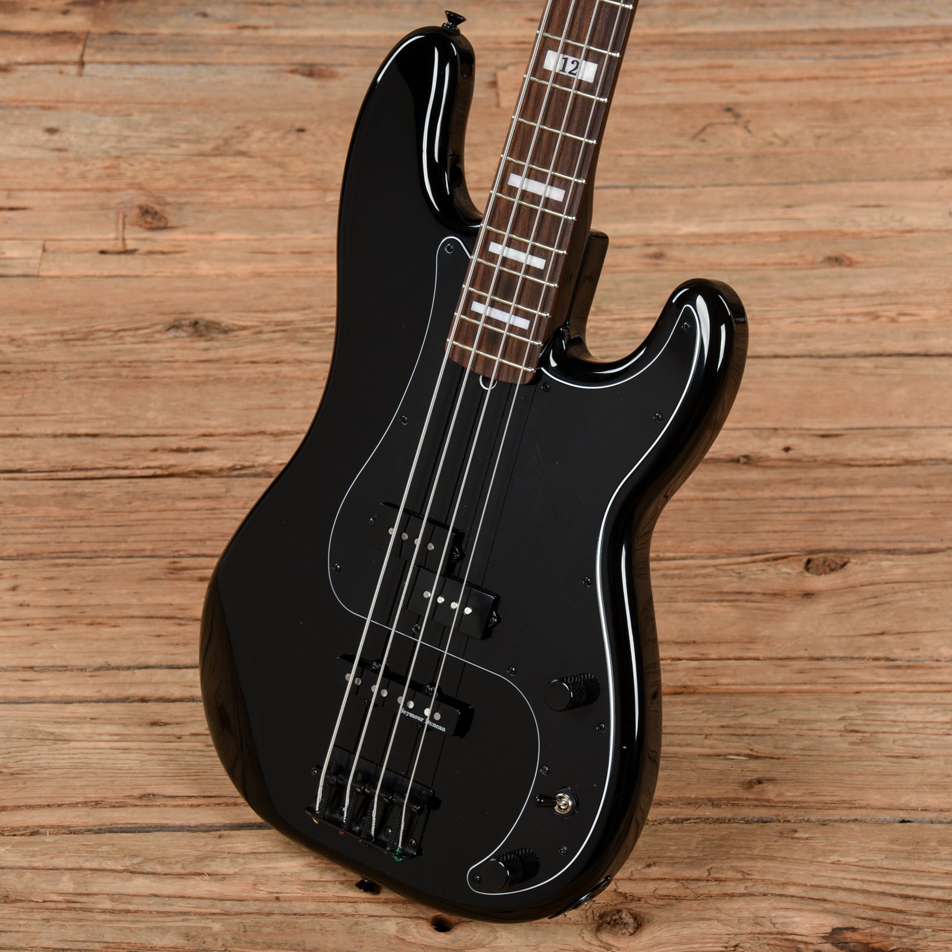 Fender Artist Series Duff McKagan Deluxe Precision Bass Black 2022 Bass Guitars / 4-String