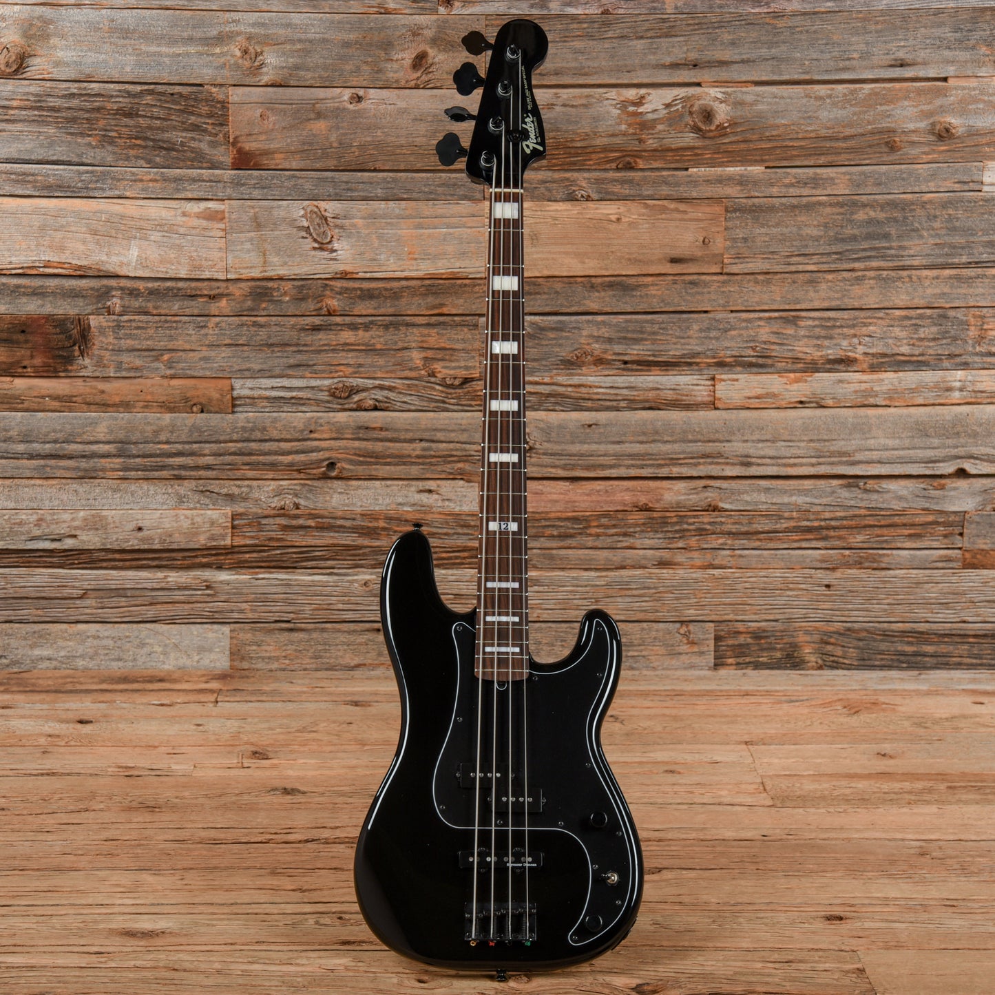 Fender Artist Series Duff McKagan Deluxe Precision Bass Black 2022 Bass Guitars / 4-String