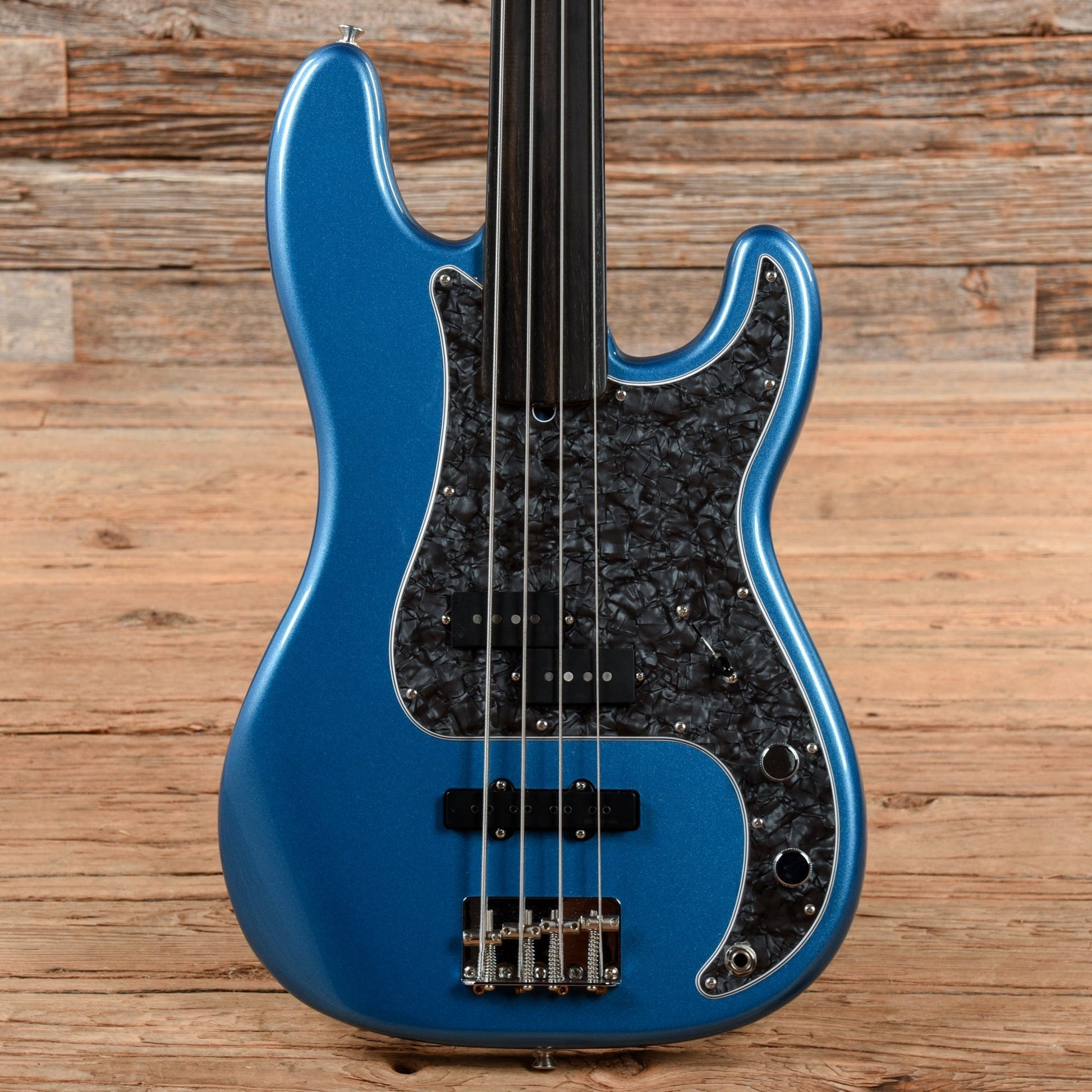 Fender Artist Series Tony Franklin Fretless Precision Bass Lake Placid Blue 2020 Bass Guitars / 4-String