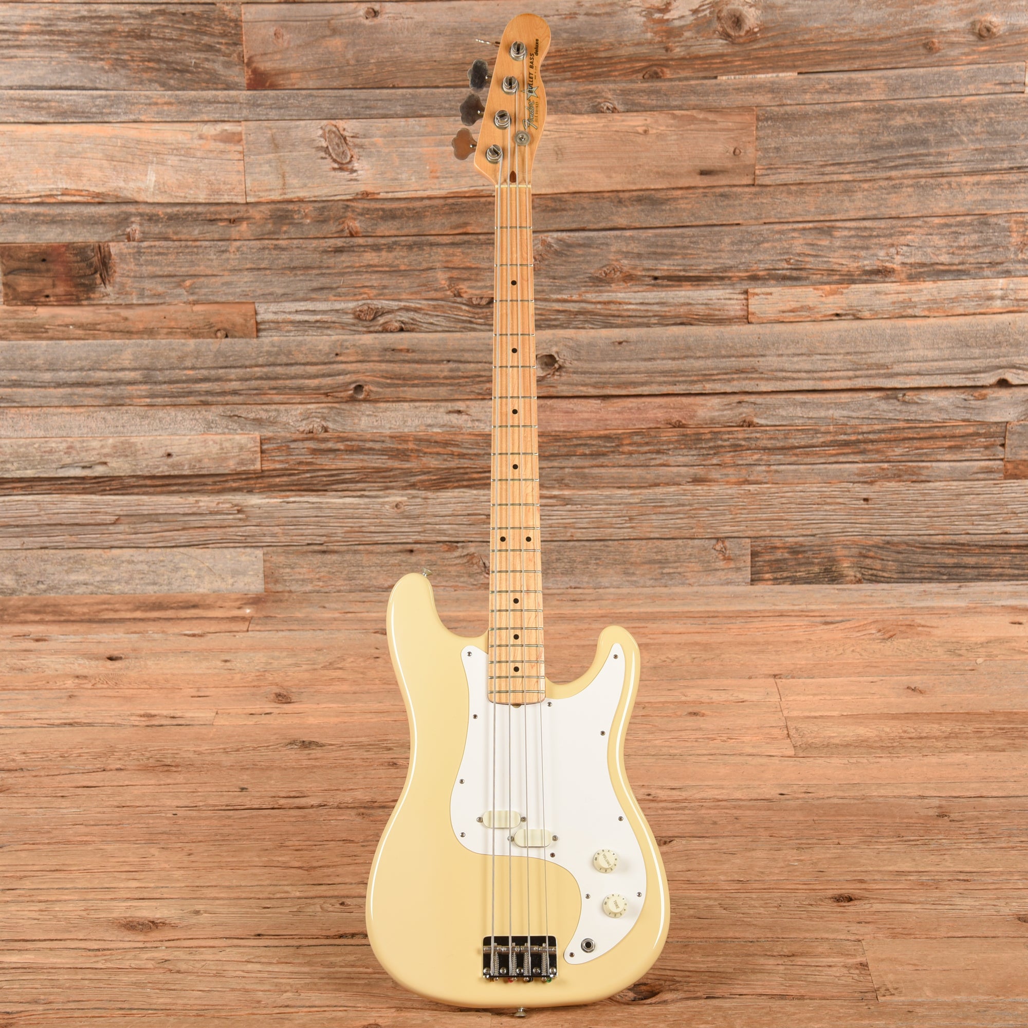 Fender Bullet Bass Deluxe Ivory White 1982 Bass Guitars / 4-String