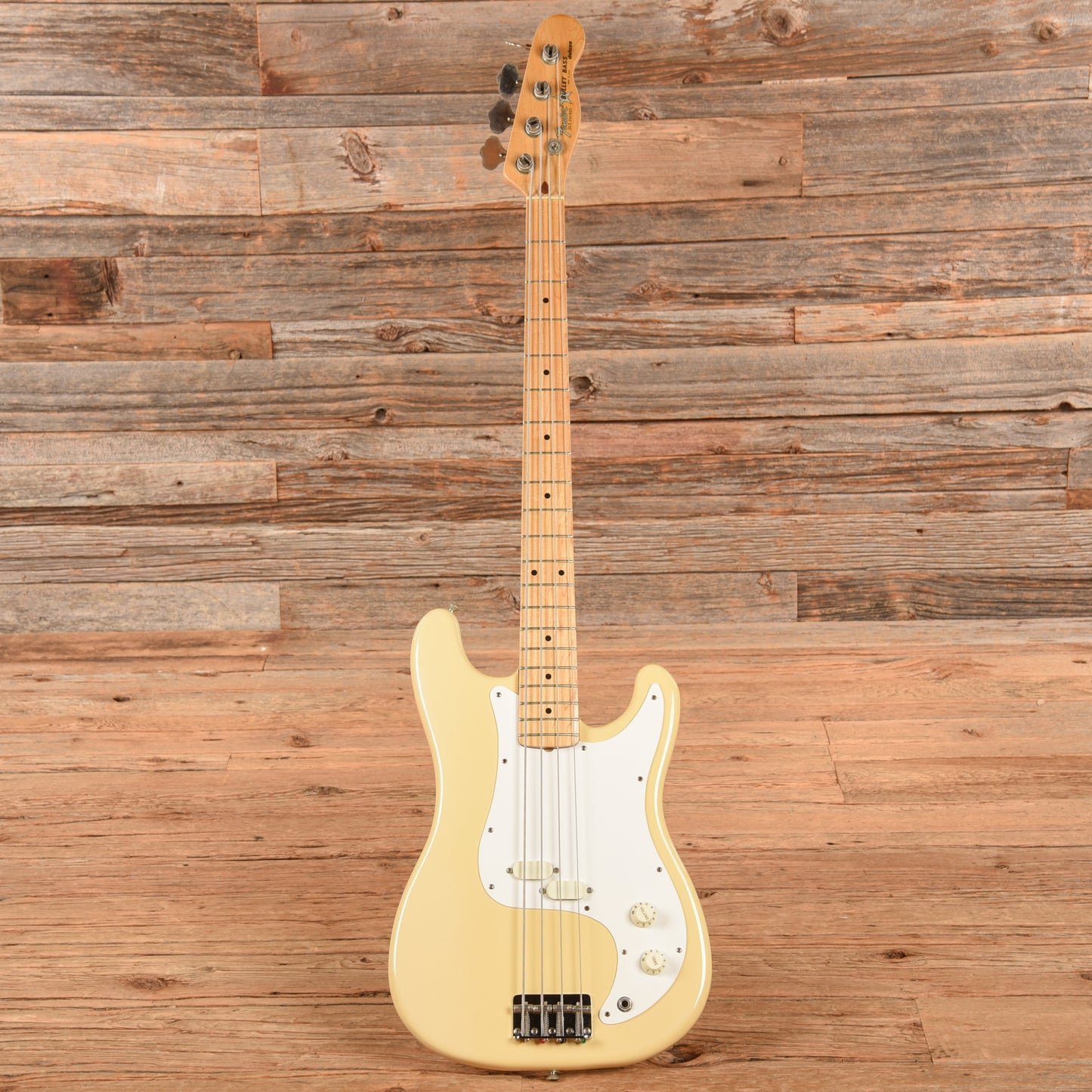 Fender Bullet Bass Deluxe Ivory White 1982 Bass Guitars / 4-String