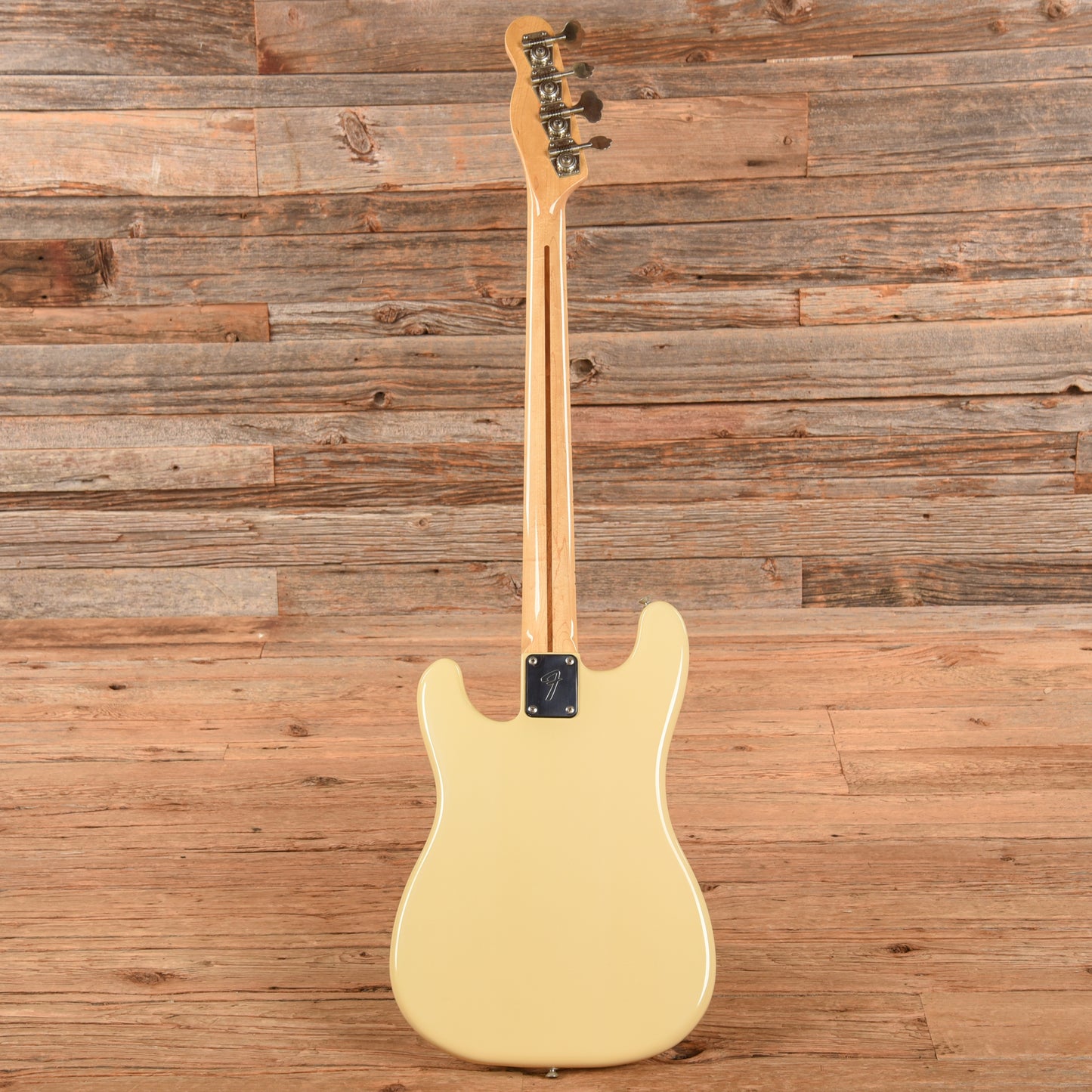 Fender Bullet Bass Deluxe Ivory White 1982 Bass Guitars / 4-String