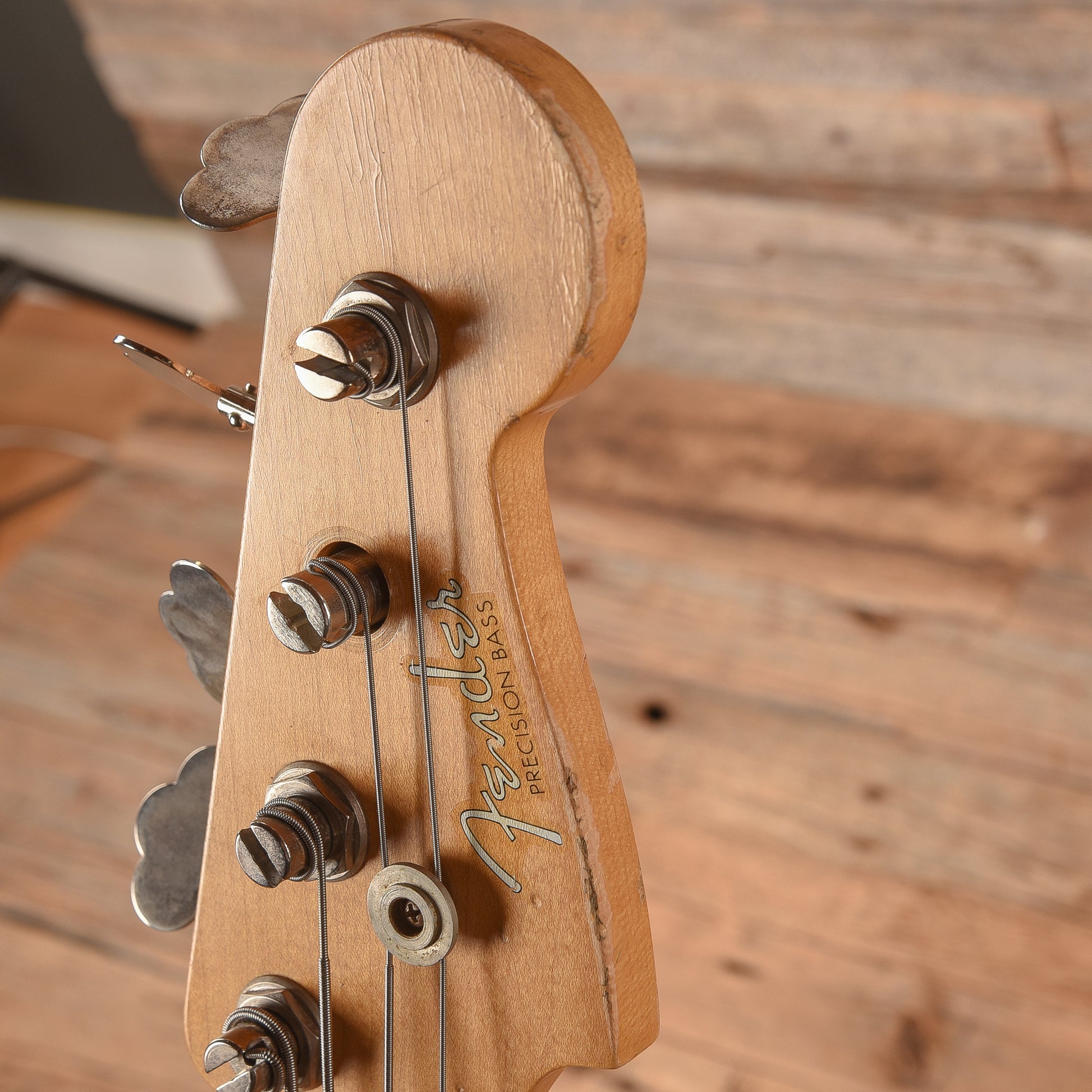 Fender Custom Shop 1959 Precision Bass Relic 3-Color Sunburst 2004 Bass Guitars / 4-String