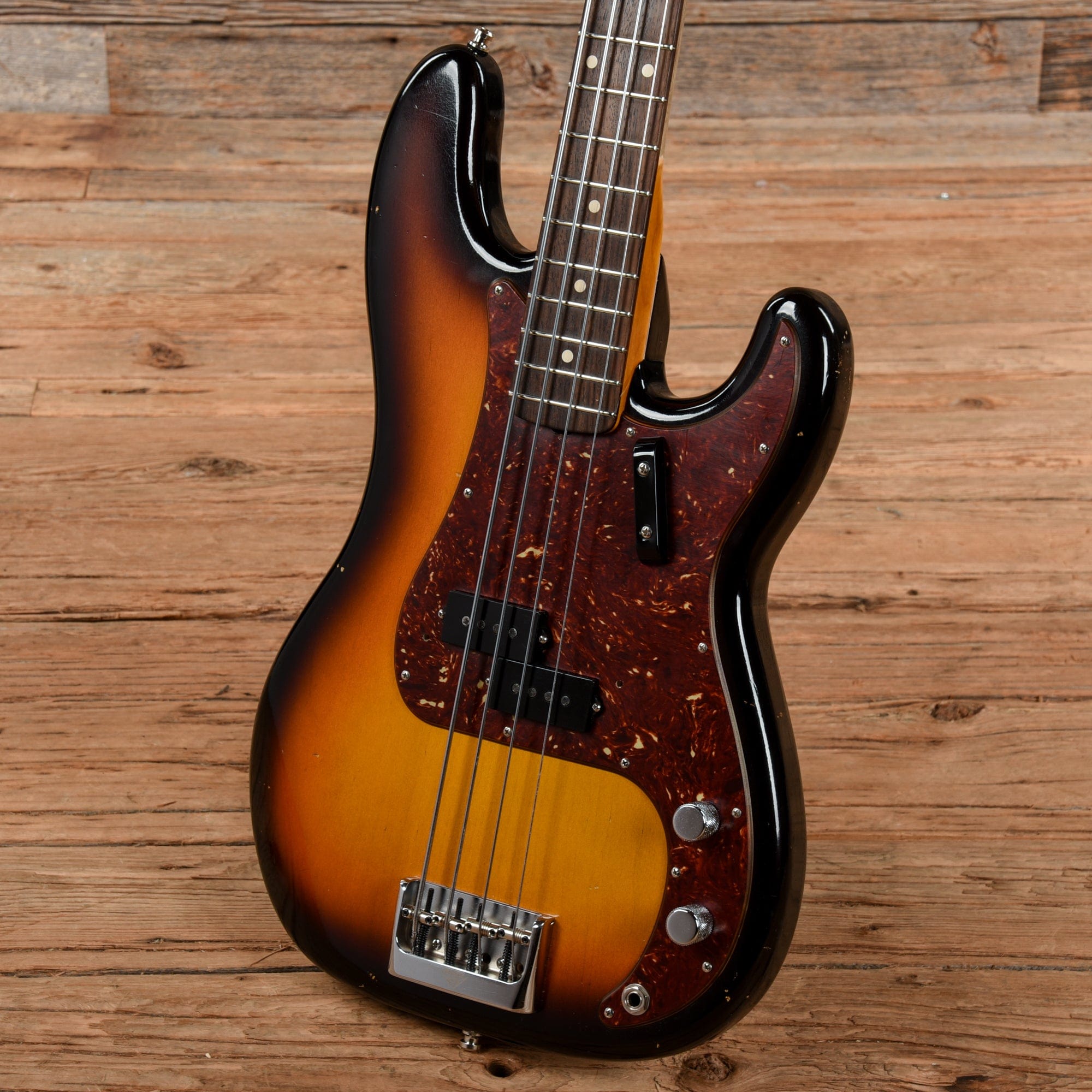 Fender Custom Shop Post Modern Bass Journeyman Relic Sunburst 2018 Bass Guitars / 4-String