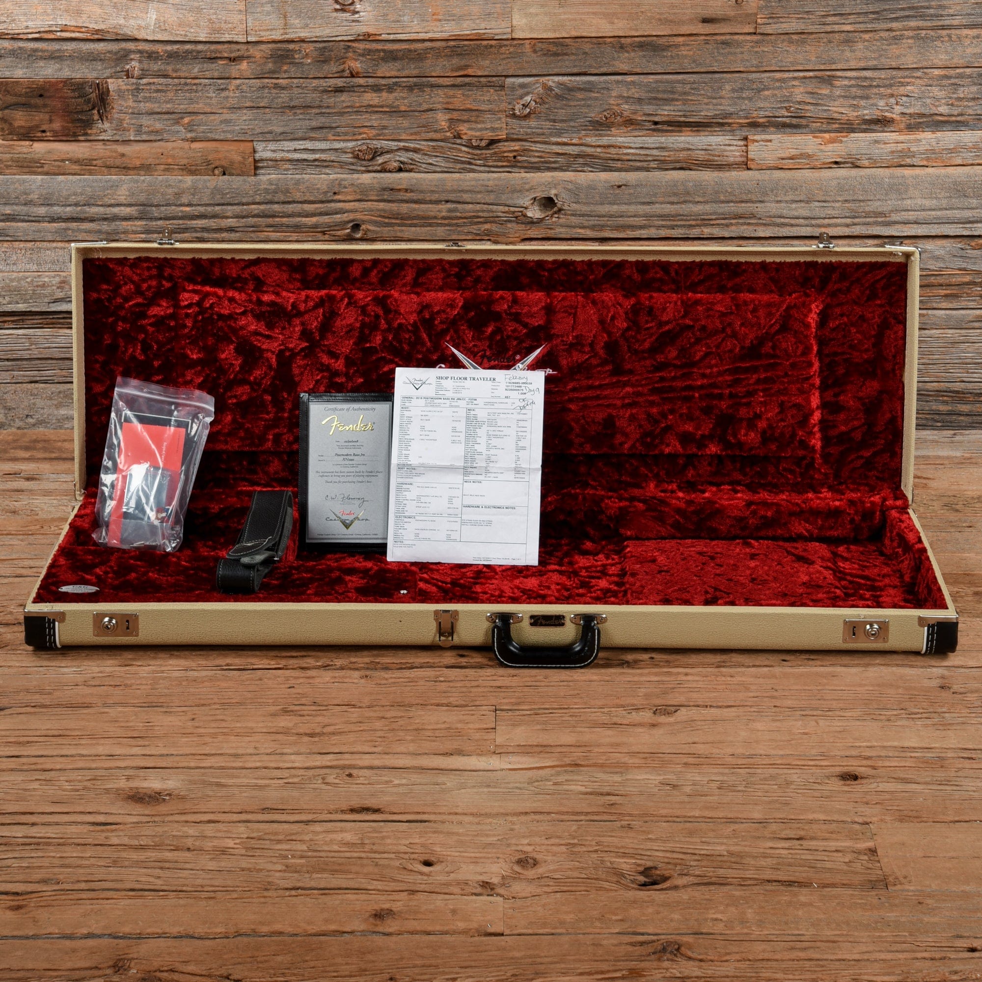 Fender Custom Shop Post Modern Bass Journeyman Relic Sunburst 2018 Bass Guitars / 4-String