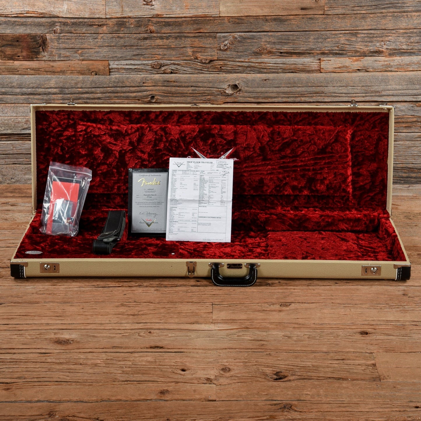 Fender Custom Shop Post Modern Bass Journeyman Relic Sunburst 2018 Bass Guitars / 4-String