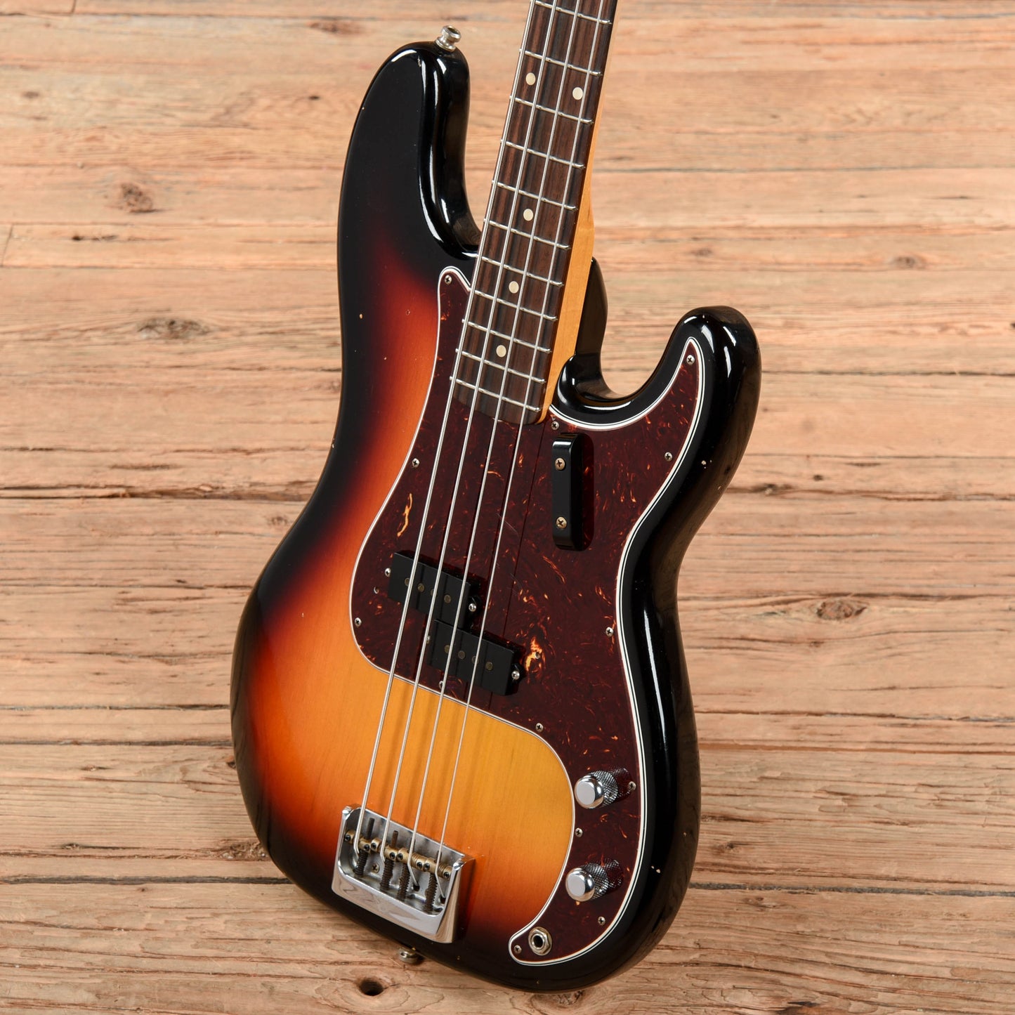 Fender Custom Shop Postmodern Bass Journeyman Relic Sunburst 2016 Bass Guitars / 4-String