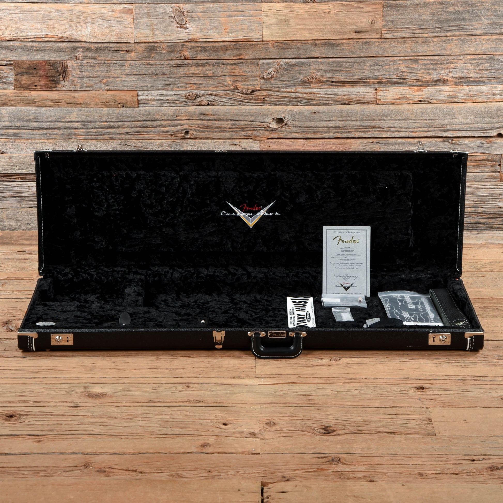 Fender Custom Shop Postmodern Bass Journeyman Relic Sunburst 2016 Bass Guitars / 4-String