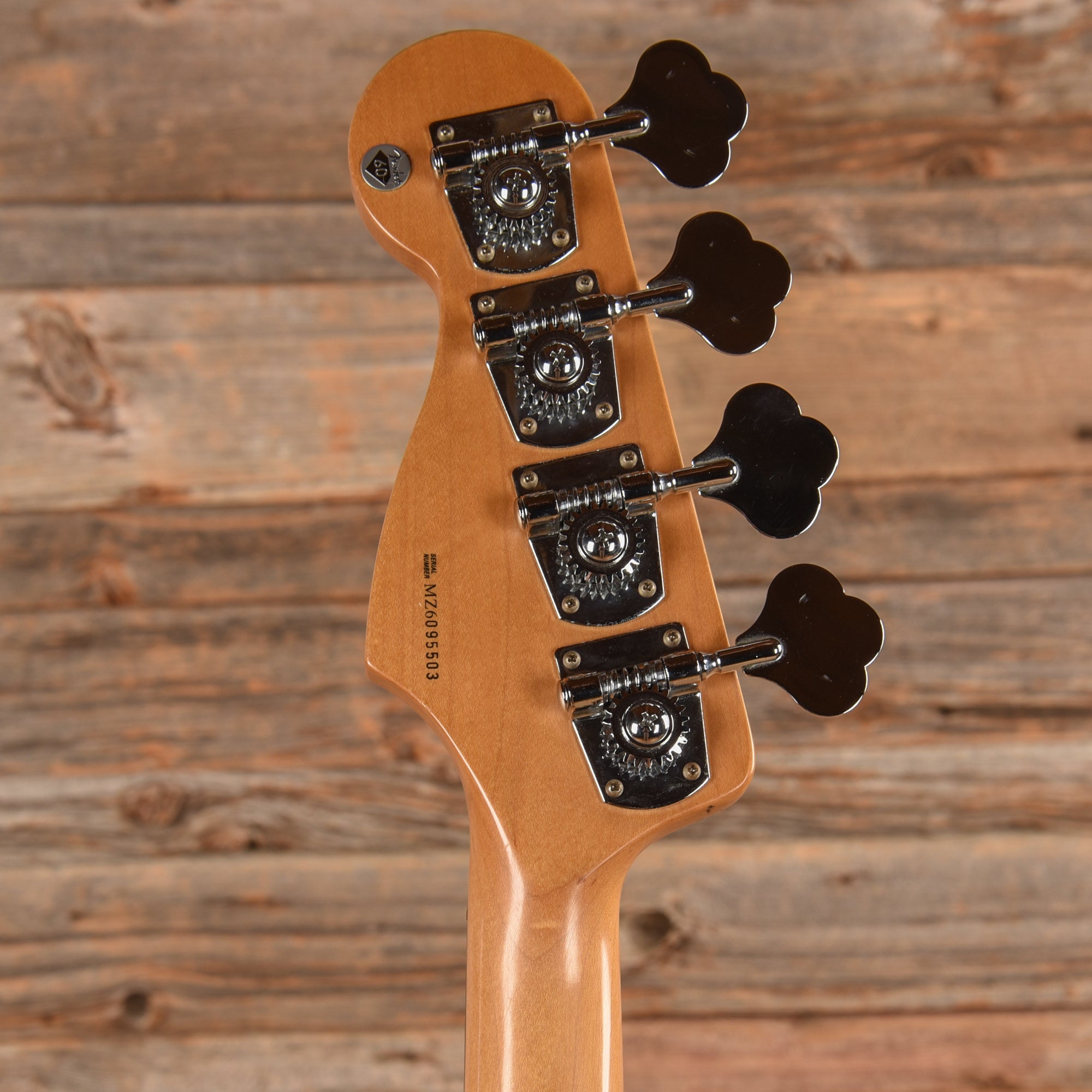 Fender Deluxe Active Jazz Bass Black 2006 Bass Guitars / 4-String