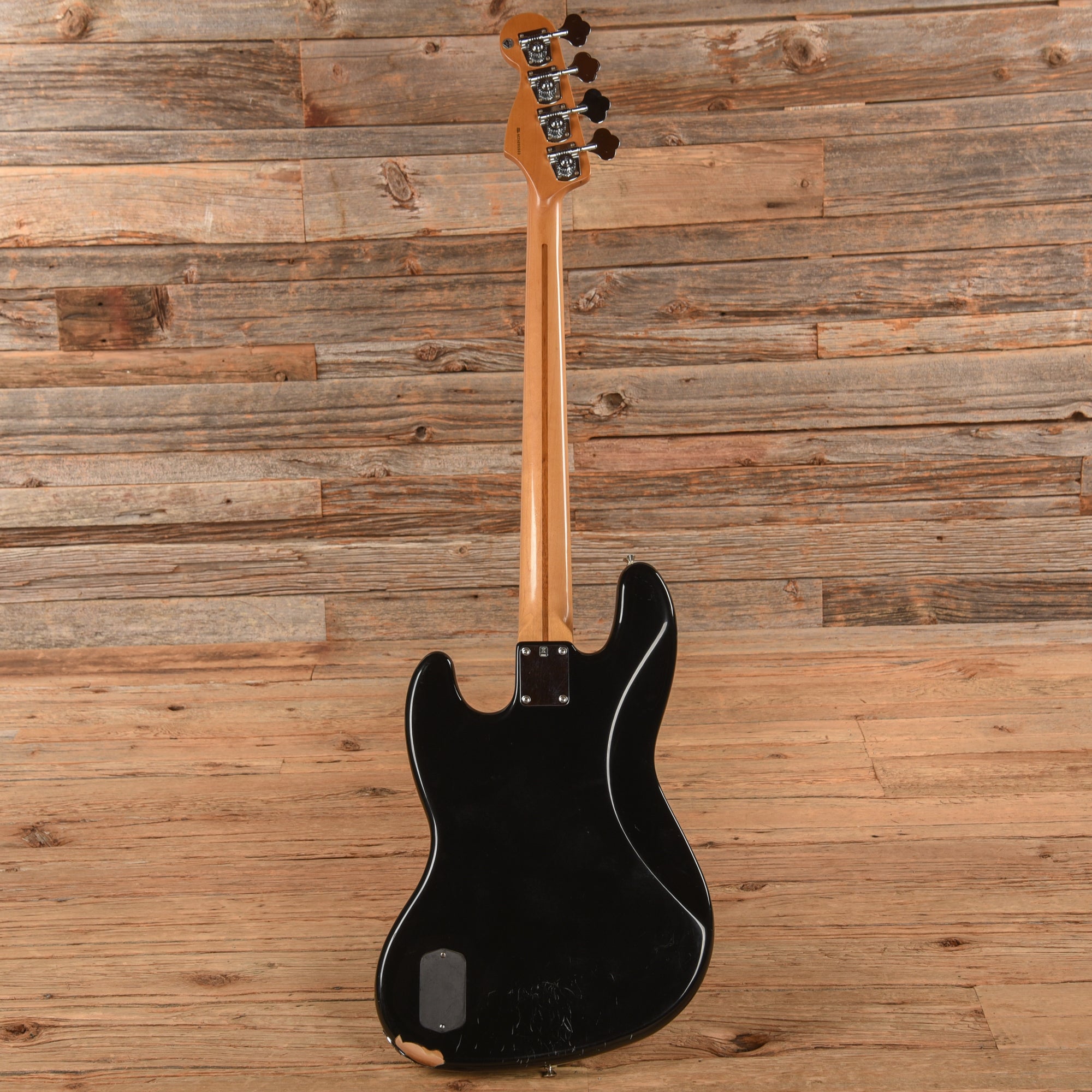 Fender Deluxe Active Jazz Bass Black 2006 Bass Guitars / 4-String