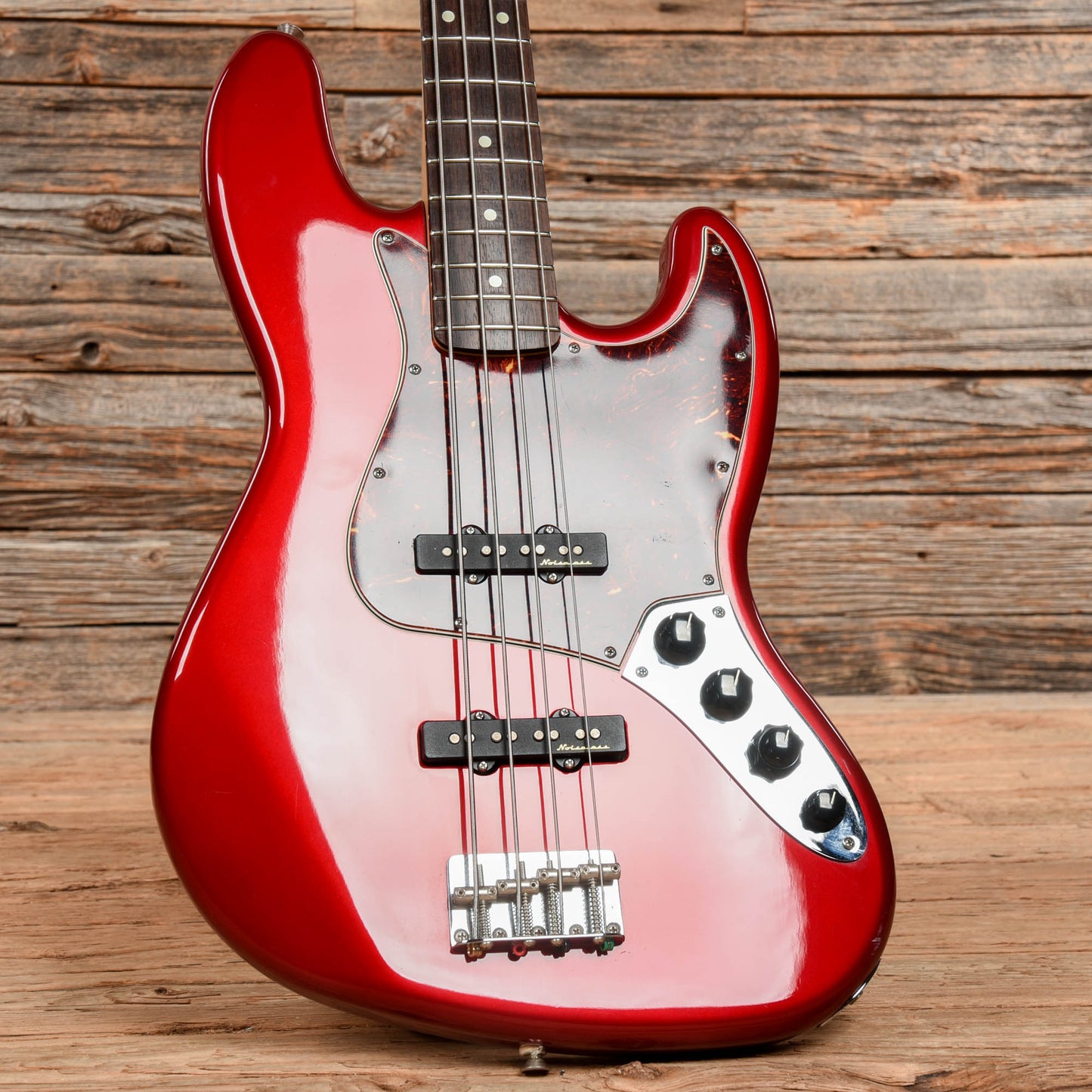 Fender Deluxe Active Jazz Bass Candy Apple Red 2007 Bass Guitars / 4-String