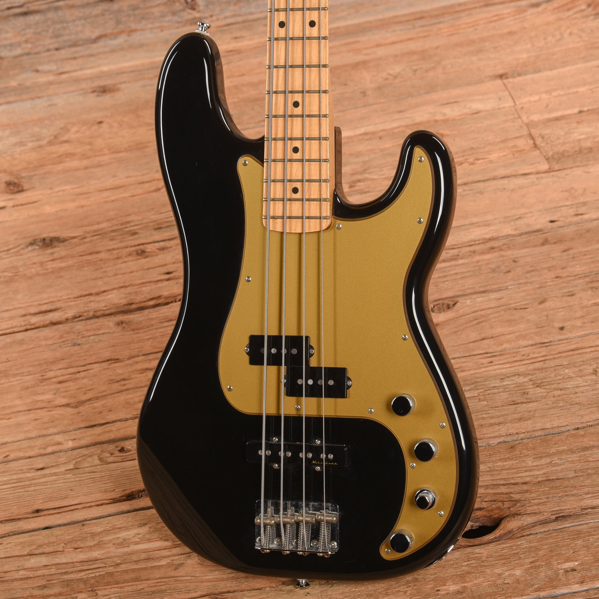 Fender Deluxe Active Precision Bass Black 2011 Bass Guitars / 4-String
