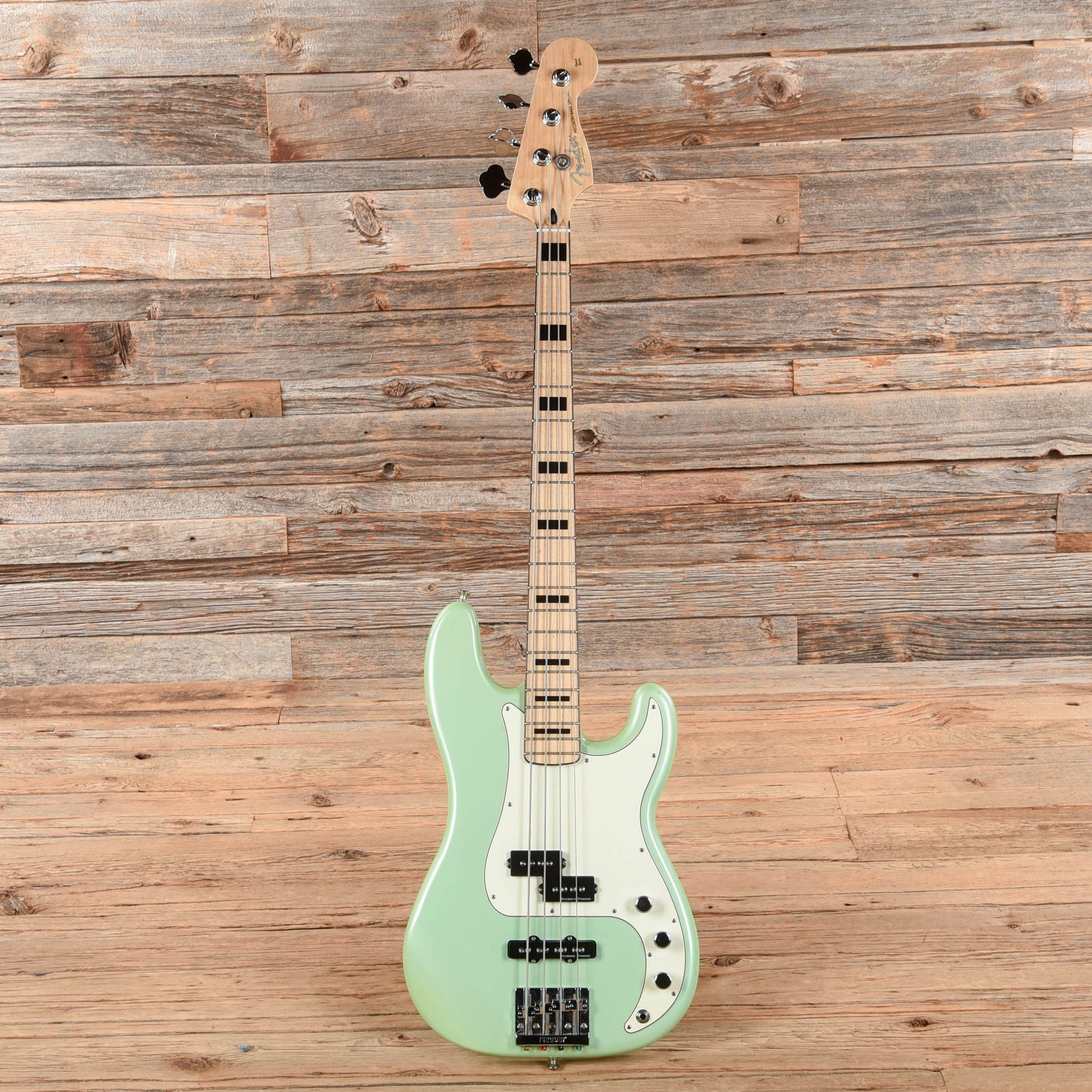 Fender FSR Deluxe Precision Bass Special Seafoam Green Metallic 2015 Bass Guitars / 4-String