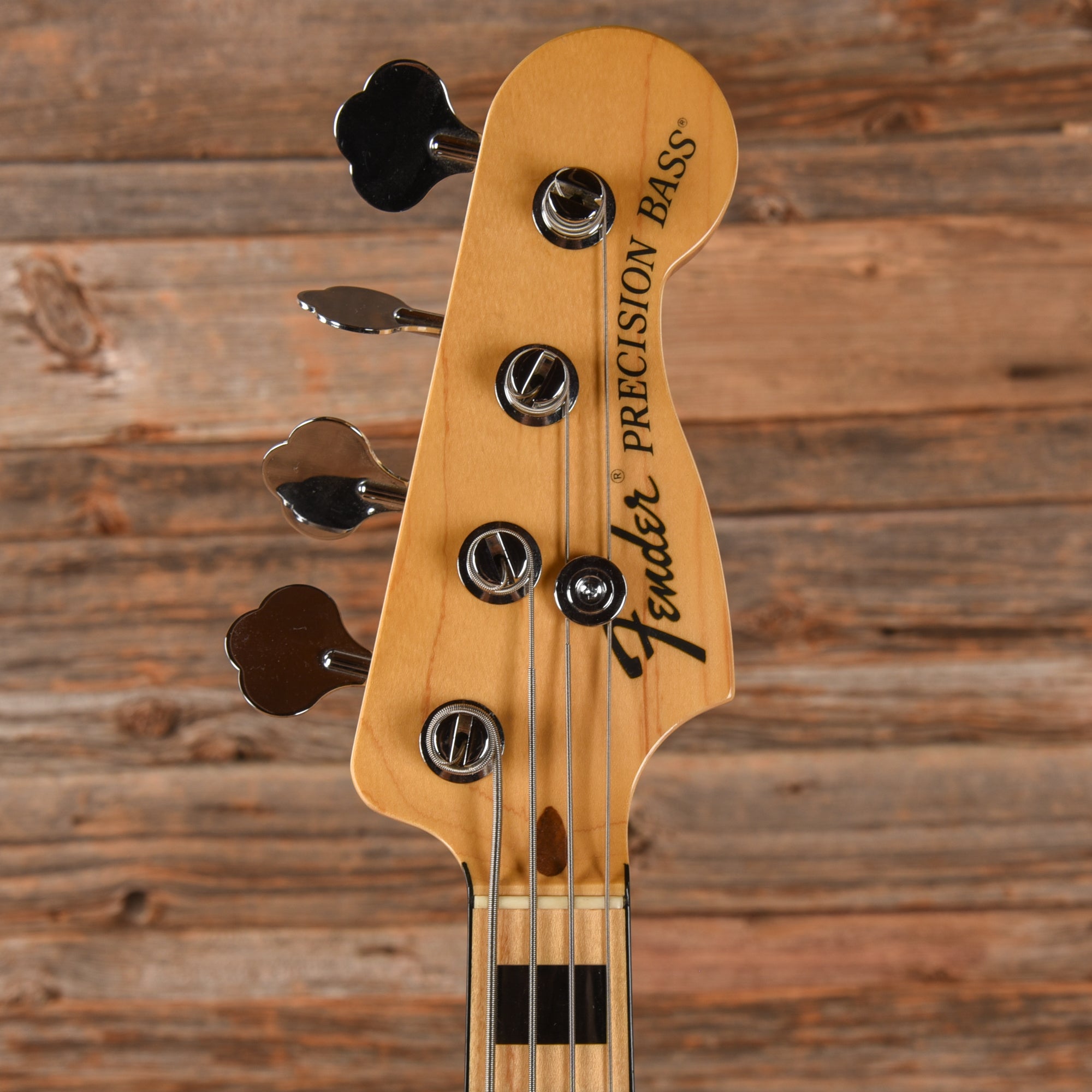 Fender Japan '70s Precision Bass Olympic White Bass Guitars / 4-String