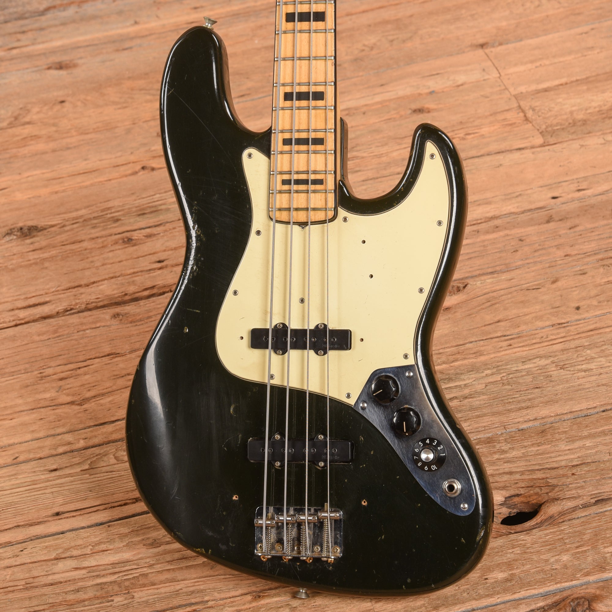 Fender Jazz Bass Black 1973 – Chicago Music Exchange