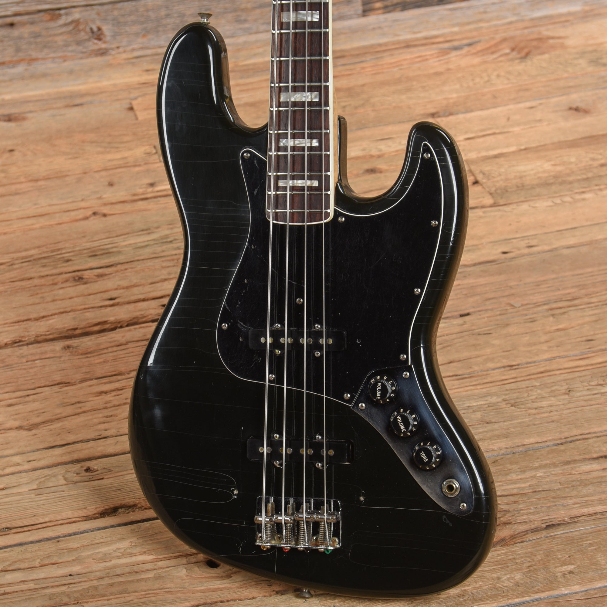 Fender Jazz Bass Black 1977 Bass Guitars / 4-String