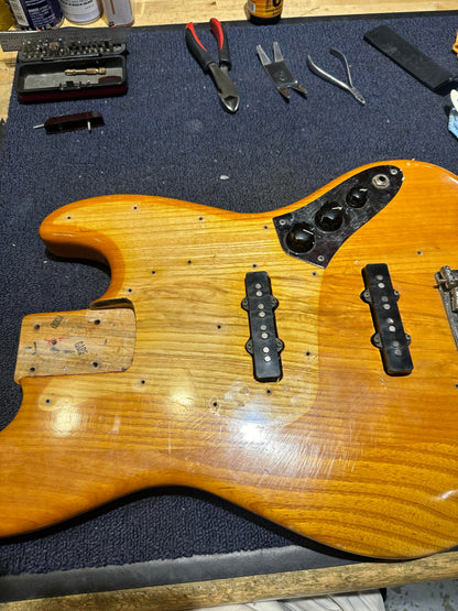 Fender Jazz Bass Natural 1973 Bass Guitars / 4-String