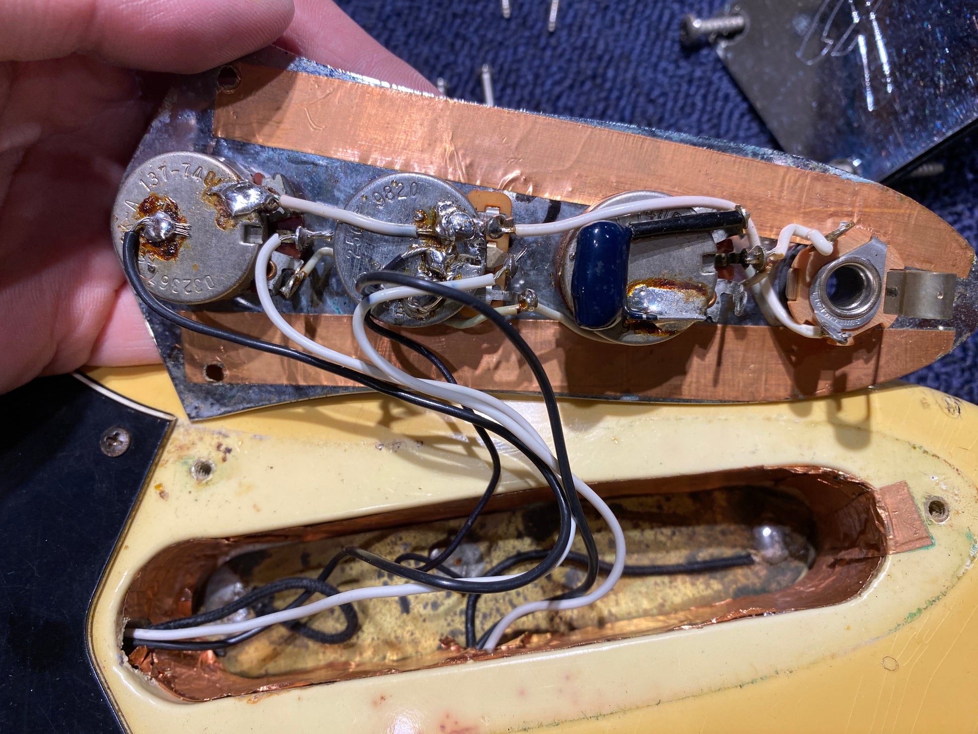 Fender Jazz Bass Olympic White 1974 Bass Guitars / 4-String