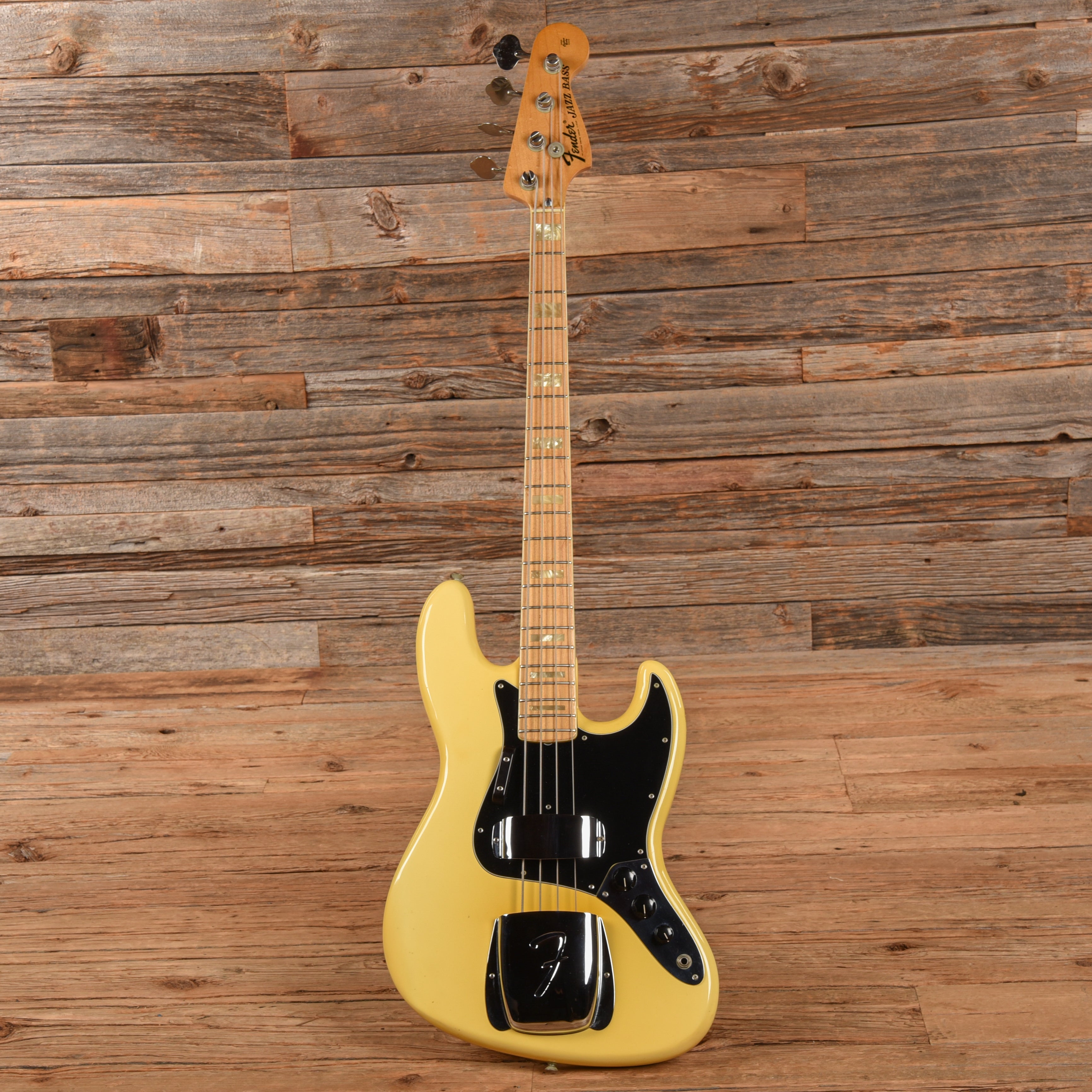 Fender Jazz Bass Olympic White 1975 Bass Guitars / 4-String