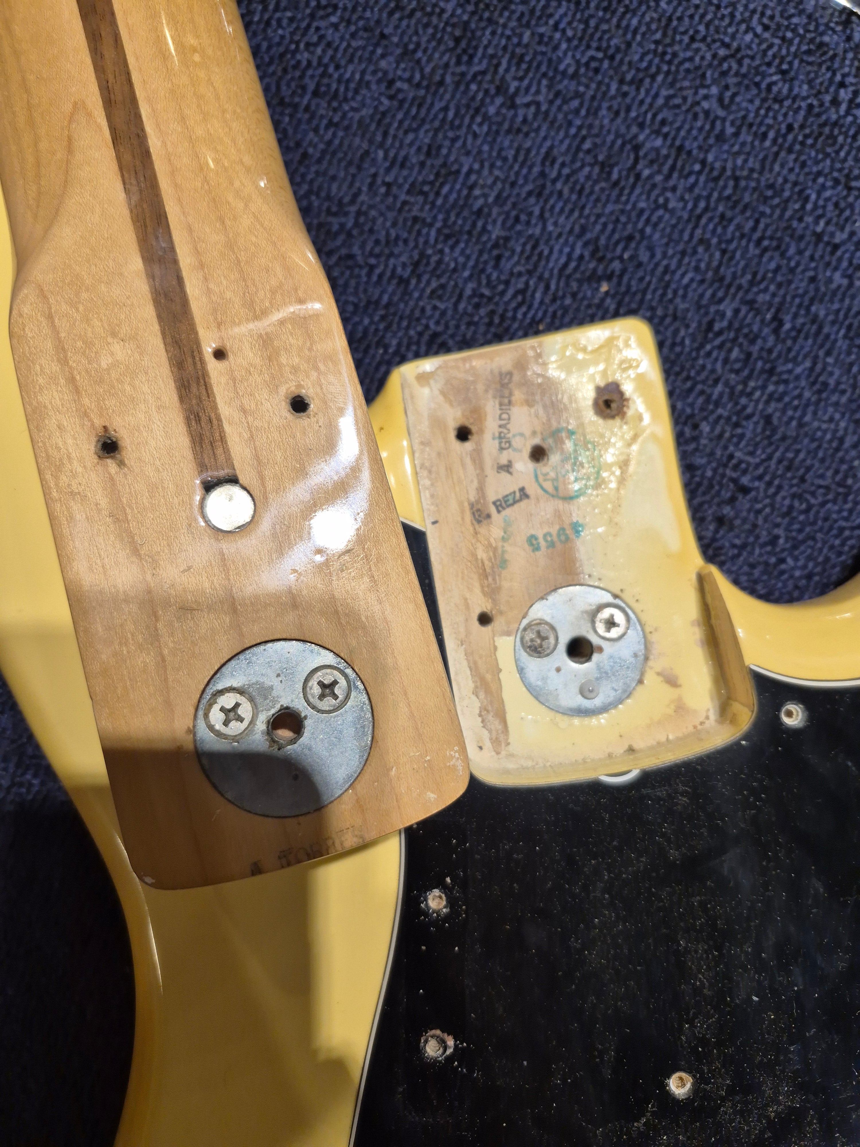 Fender Jazz Bass Olympic White 1975 Bass Guitars / 4-String