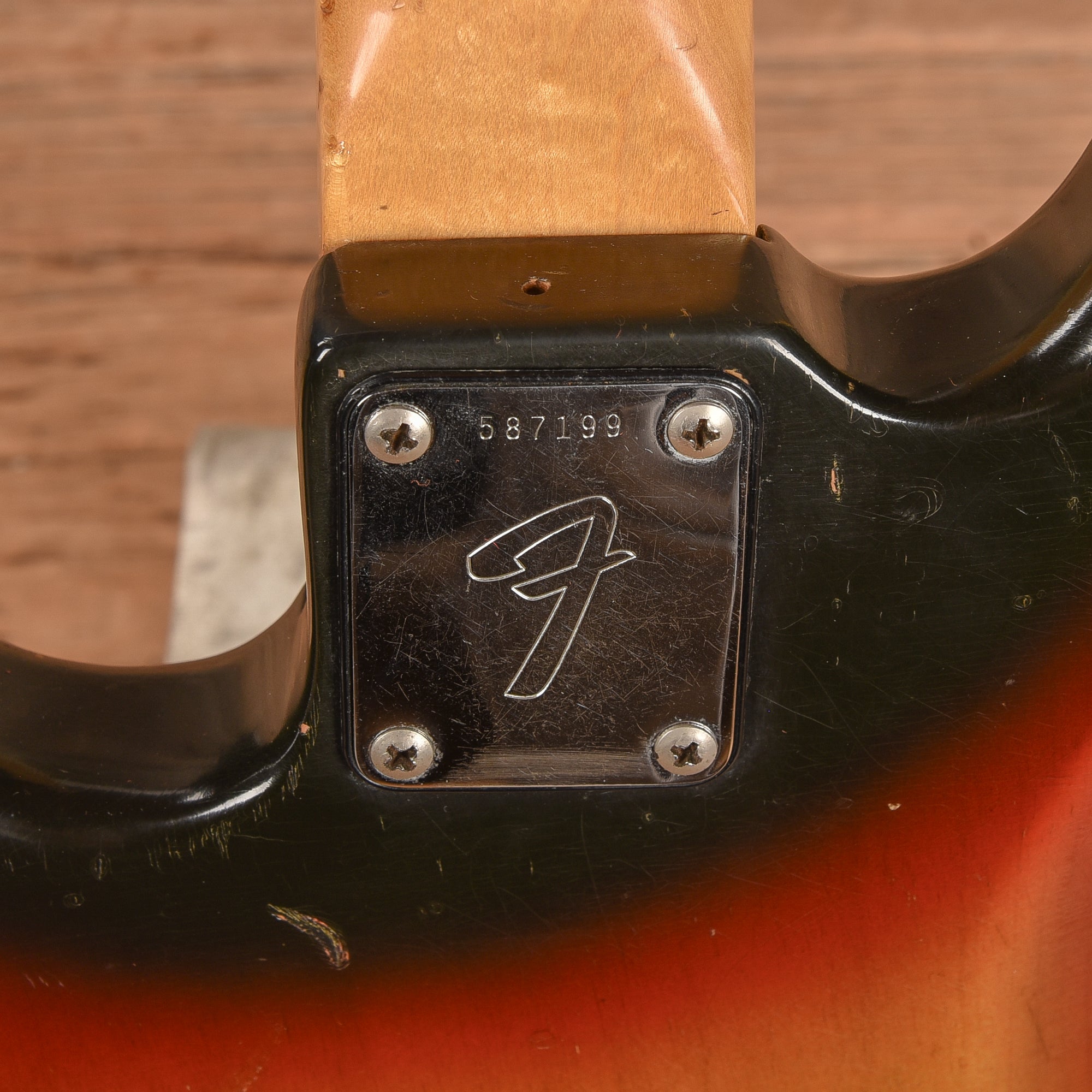 Fender Jazz Bass Sunburst 1974 Bass Guitars / 4-String