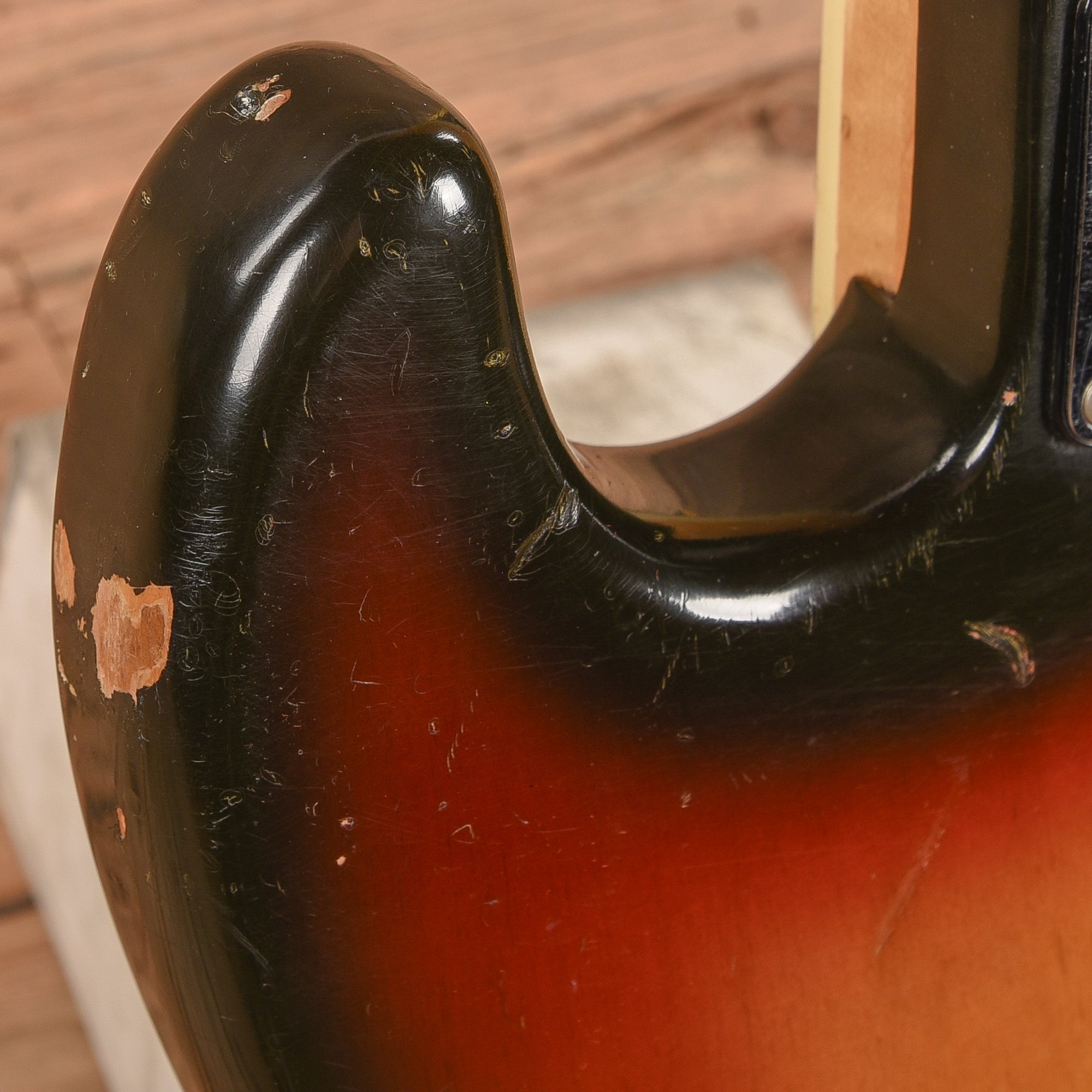 Fender Jazz Bass Sunburst 1974 Bass Guitars / 4-String