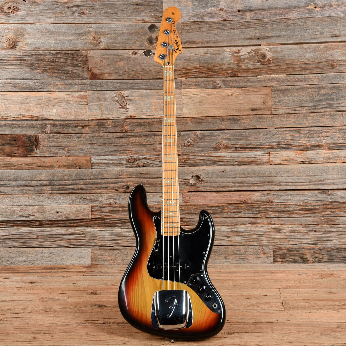 Fender Jazz Bass Sunburst 1975 Bass Guitars / 4-String