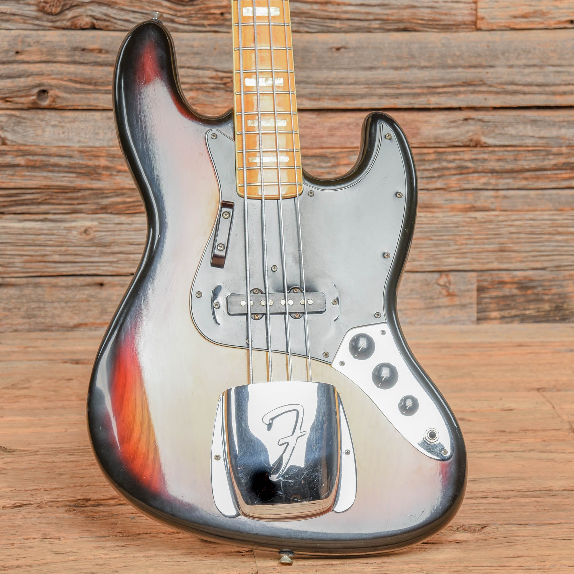 Fender Jazz Bass Sunburst 1975 Bass Guitars / 4-String