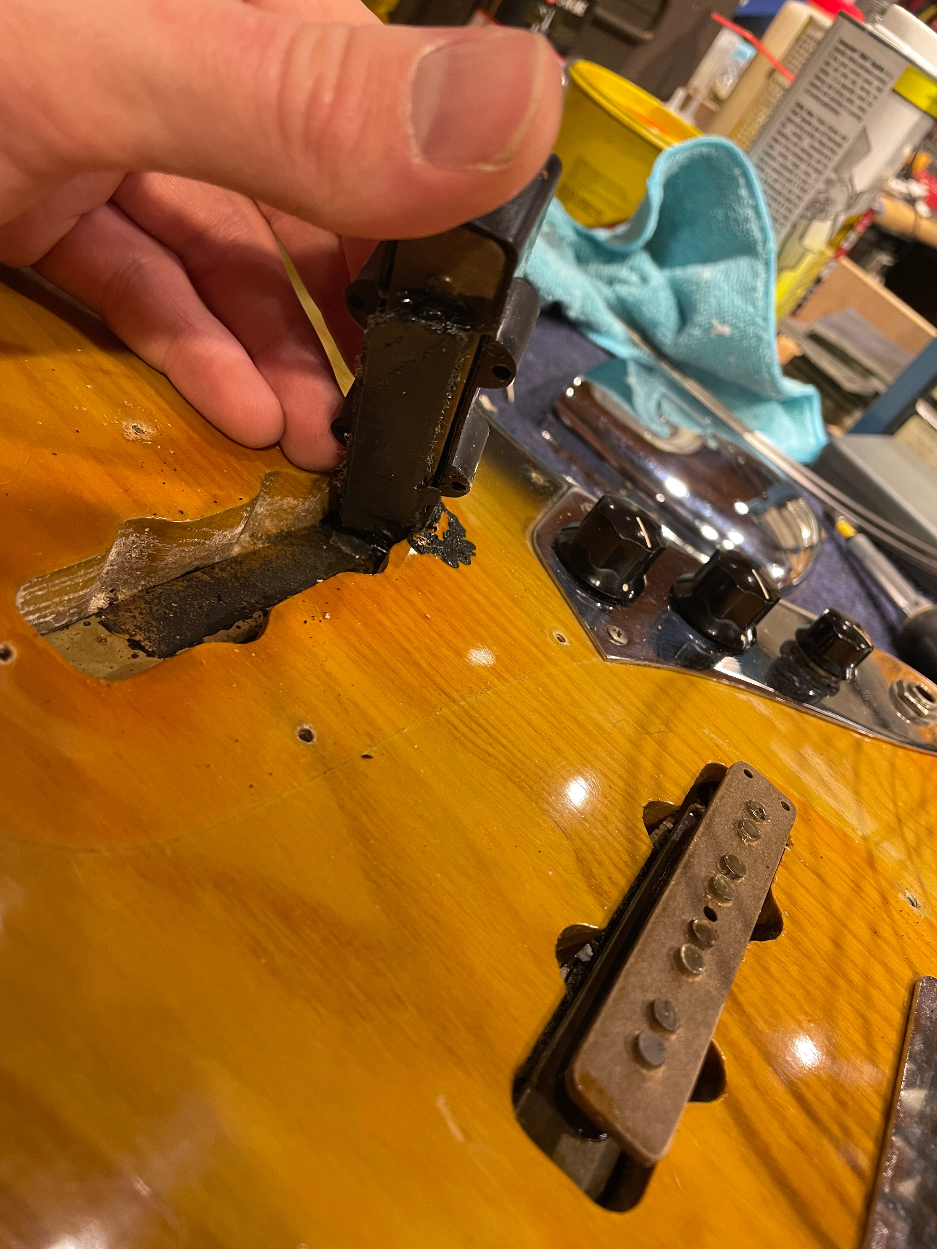 Fender Jazz Bass Sunburst 1975 Bass Guitars / 4-String