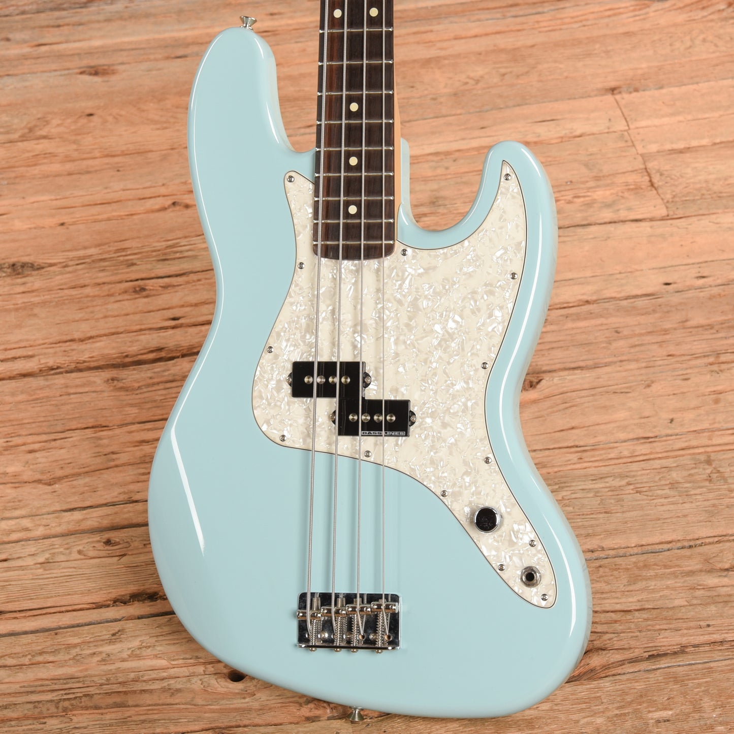 mark hoppus bass gear Fender Mark Hoppus Bass Daphne Blue 2002 – Chicago Music Exchange