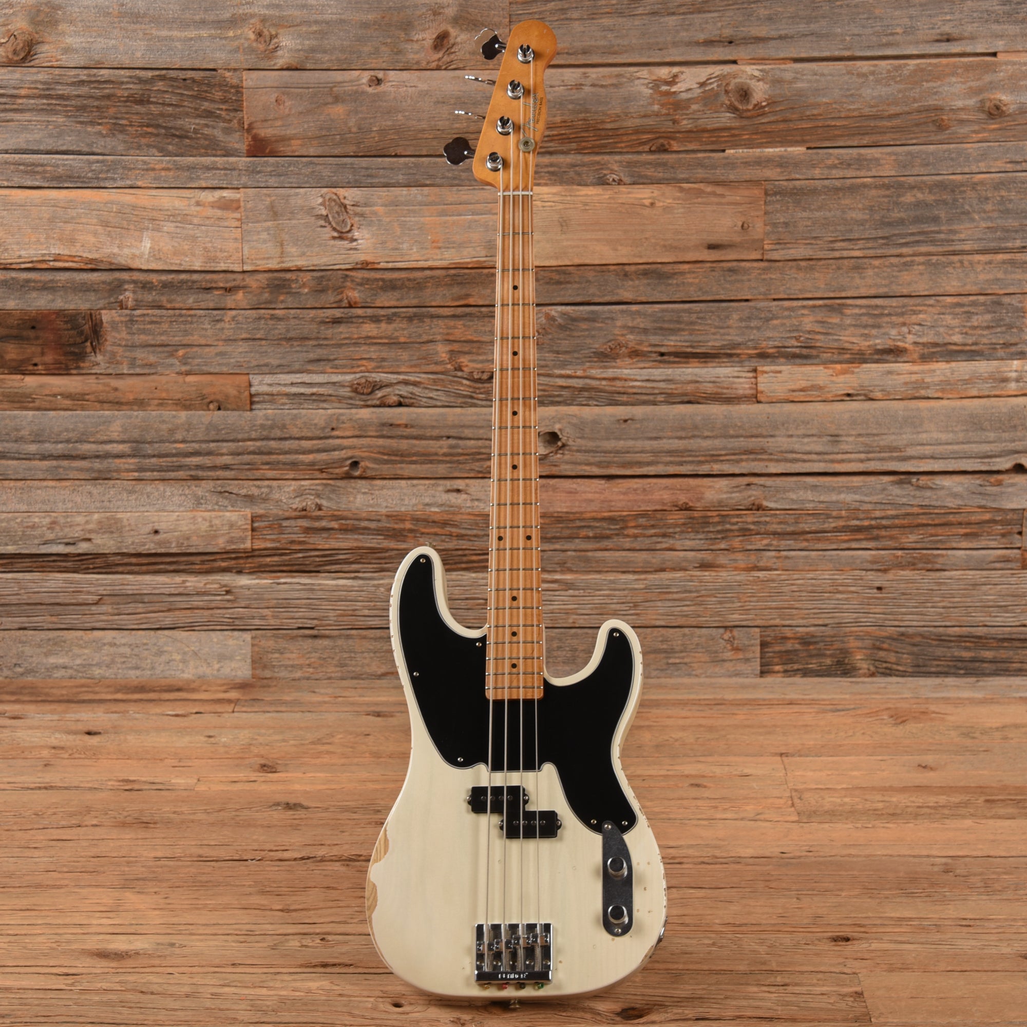 Fender Mike Dirnt Road Worn Artist Series Signature Precision Bass White 2018 Bass Guitars / 4-String