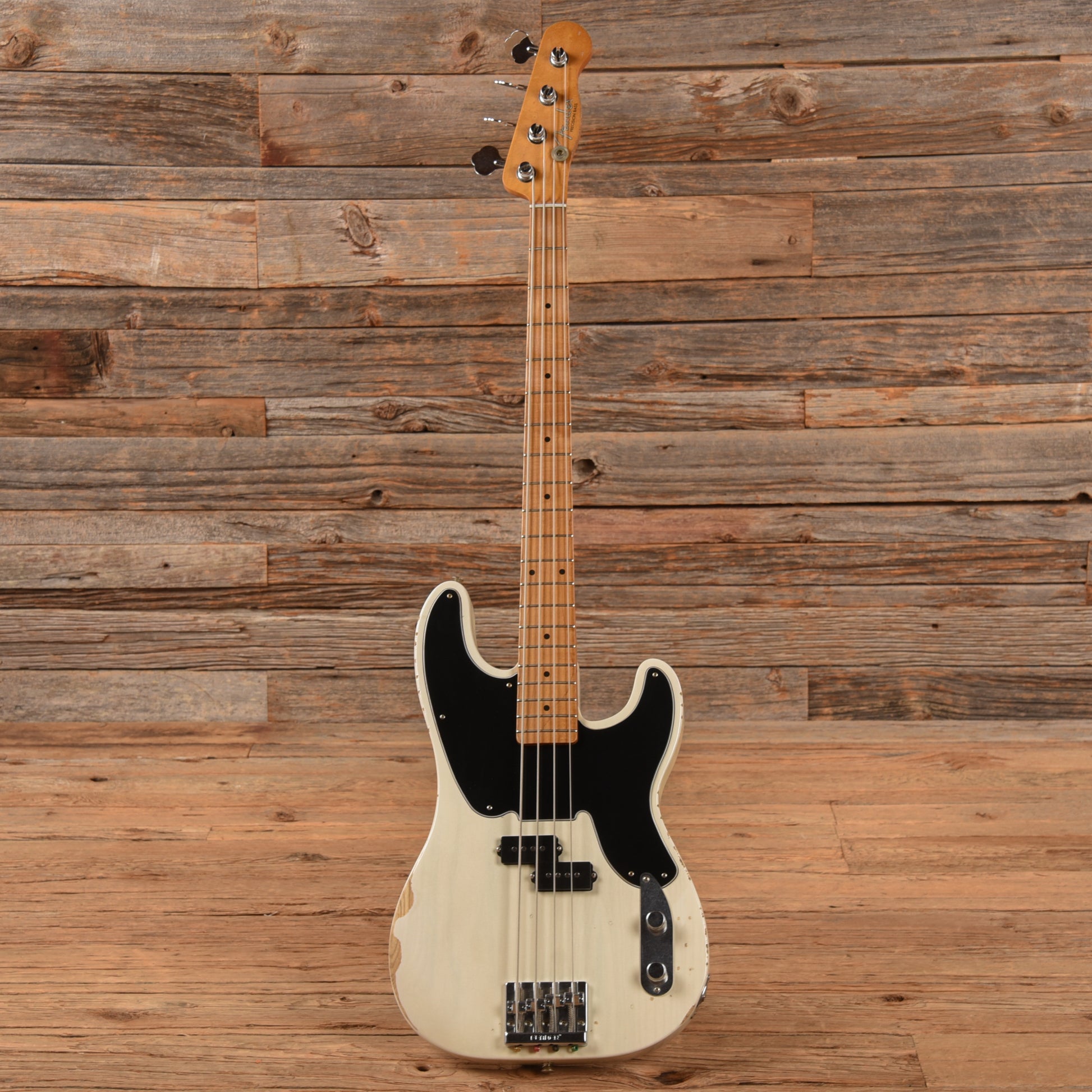 Fender Mike Dirnt Road Worn Artist Series Signature Precision Bass White 2018 Bass Guitars / 4-String