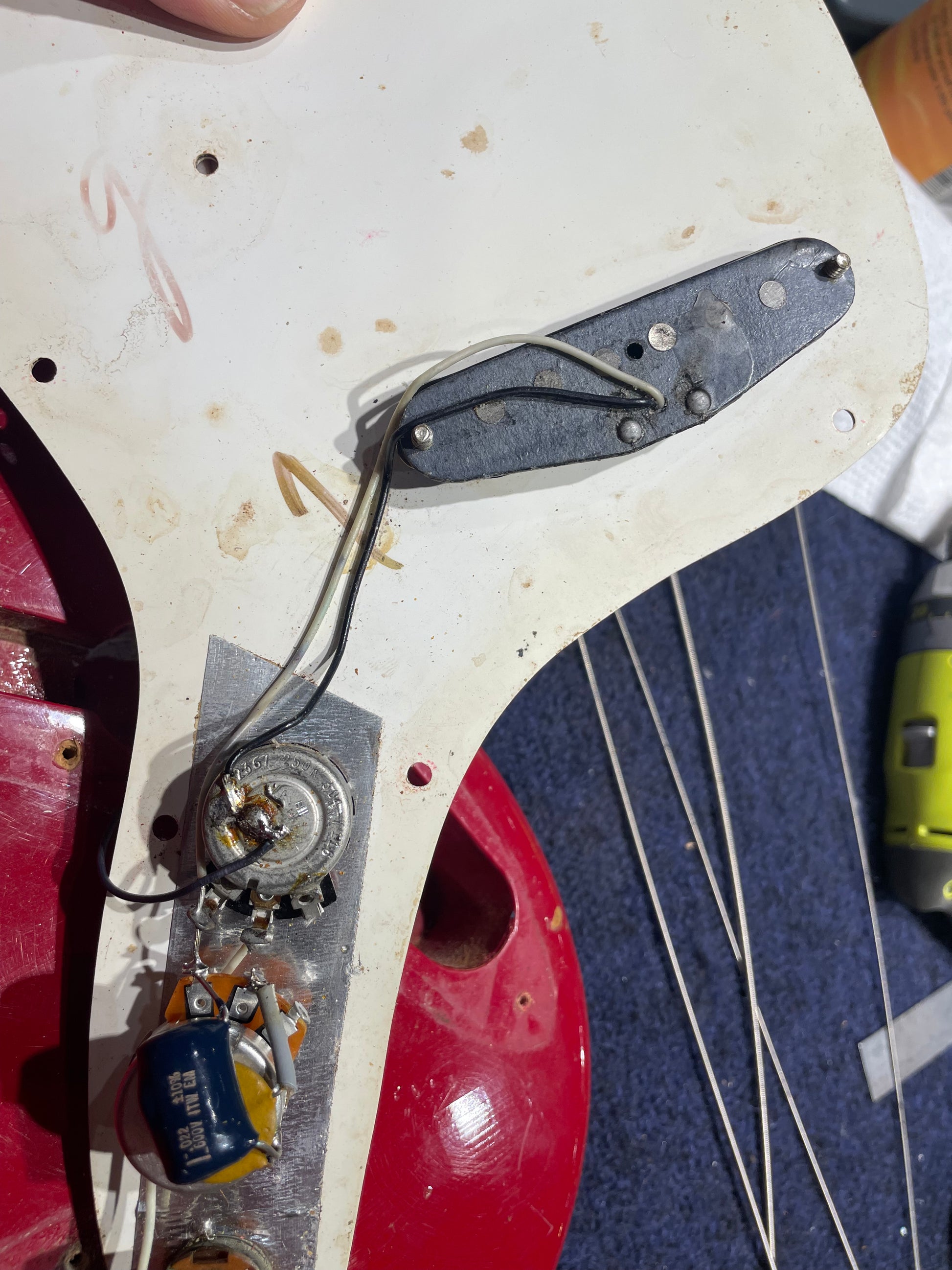Fender Musicmaster Bass Dakota Red 1971 Bass Guitars / 4-String