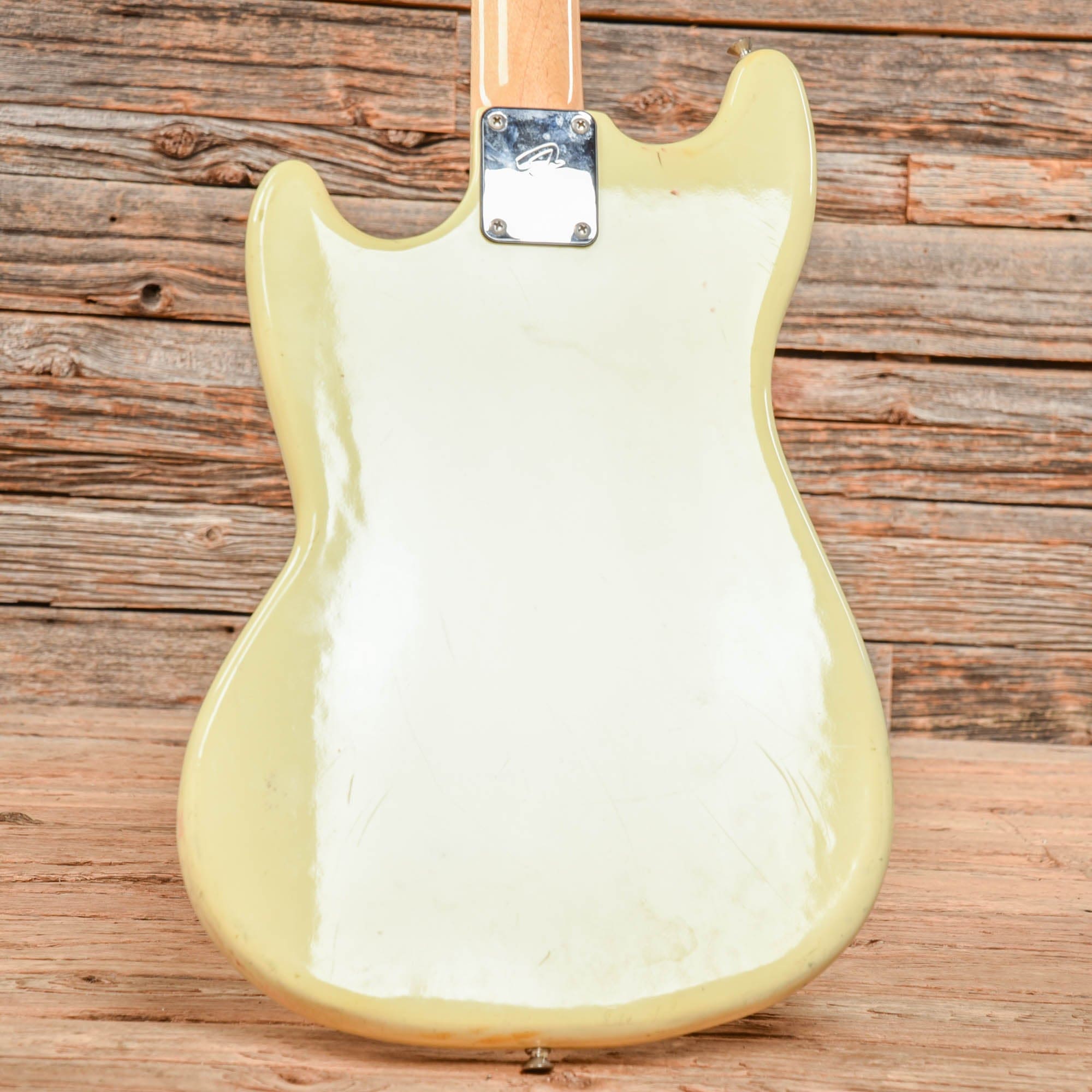 Fender Musicmaster Bass Olympic White 1978 Bass Guitars / 4-String