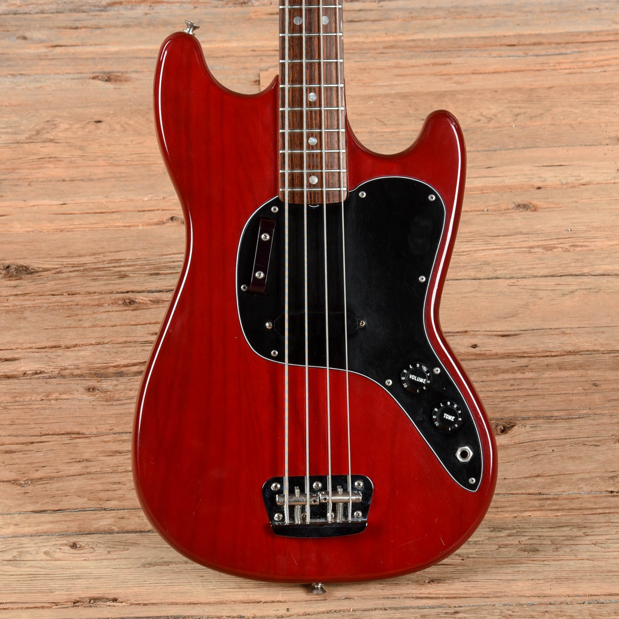 Fender Musicmaster Bass Red 1978 Bass Guitars / 4-String