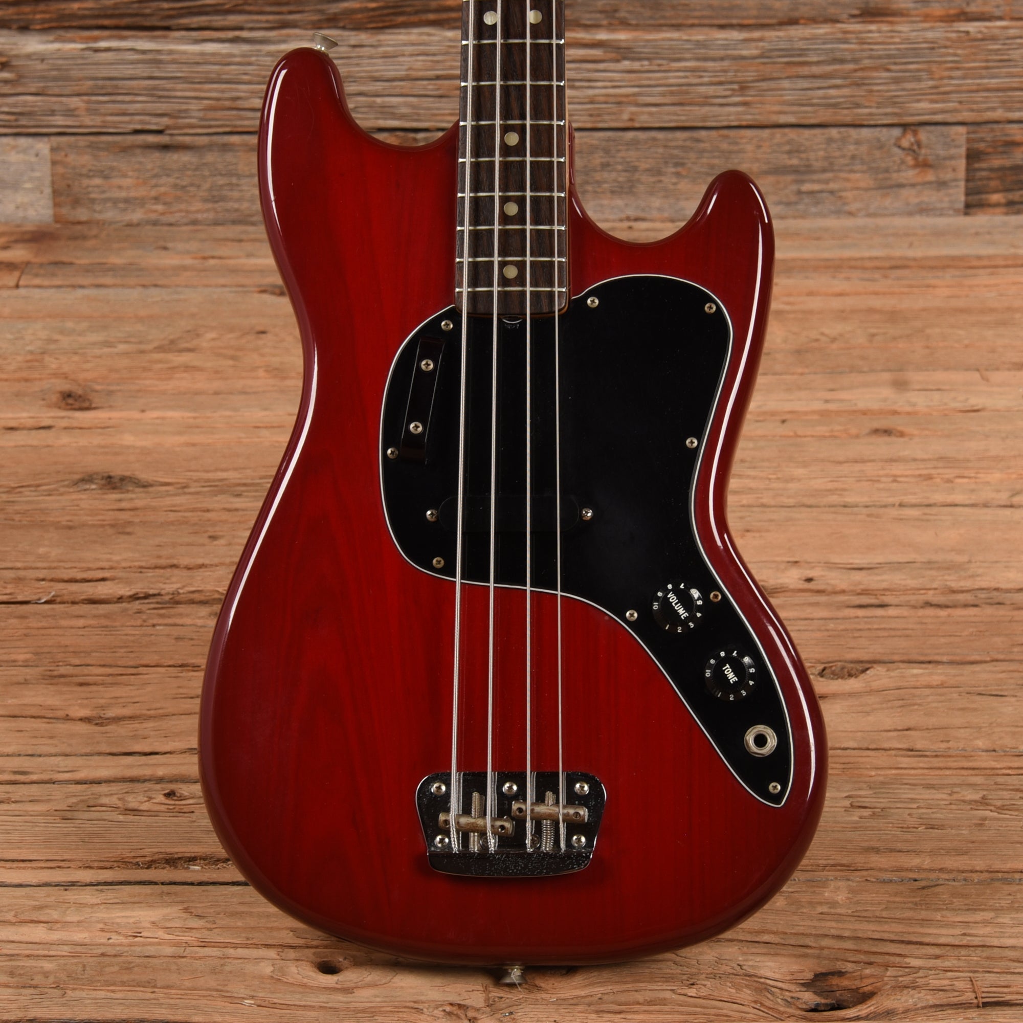 Fender Musicmaster Bass Wine Red 1981 Bass Guitars / 4-String