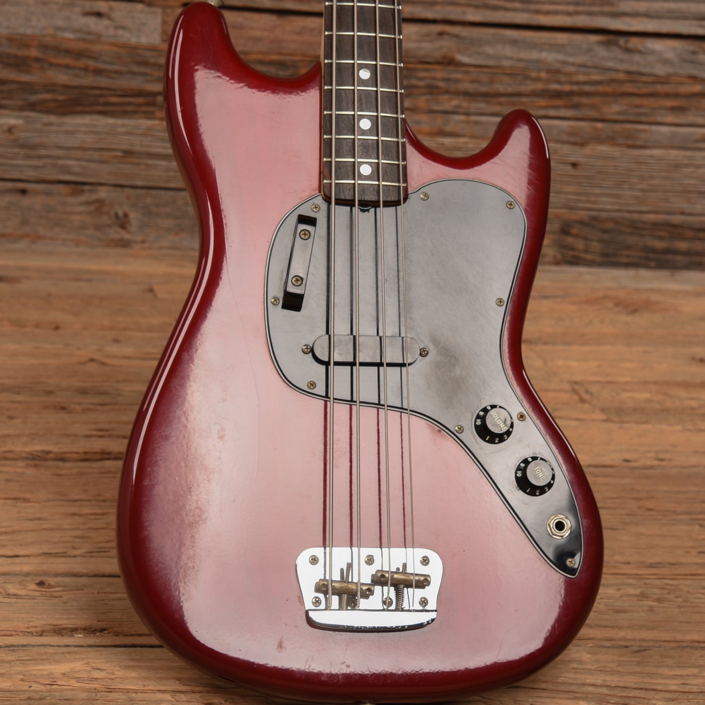 Fender Musicmaster Bass Wine Red 1981 Bass Guitars / 4-String