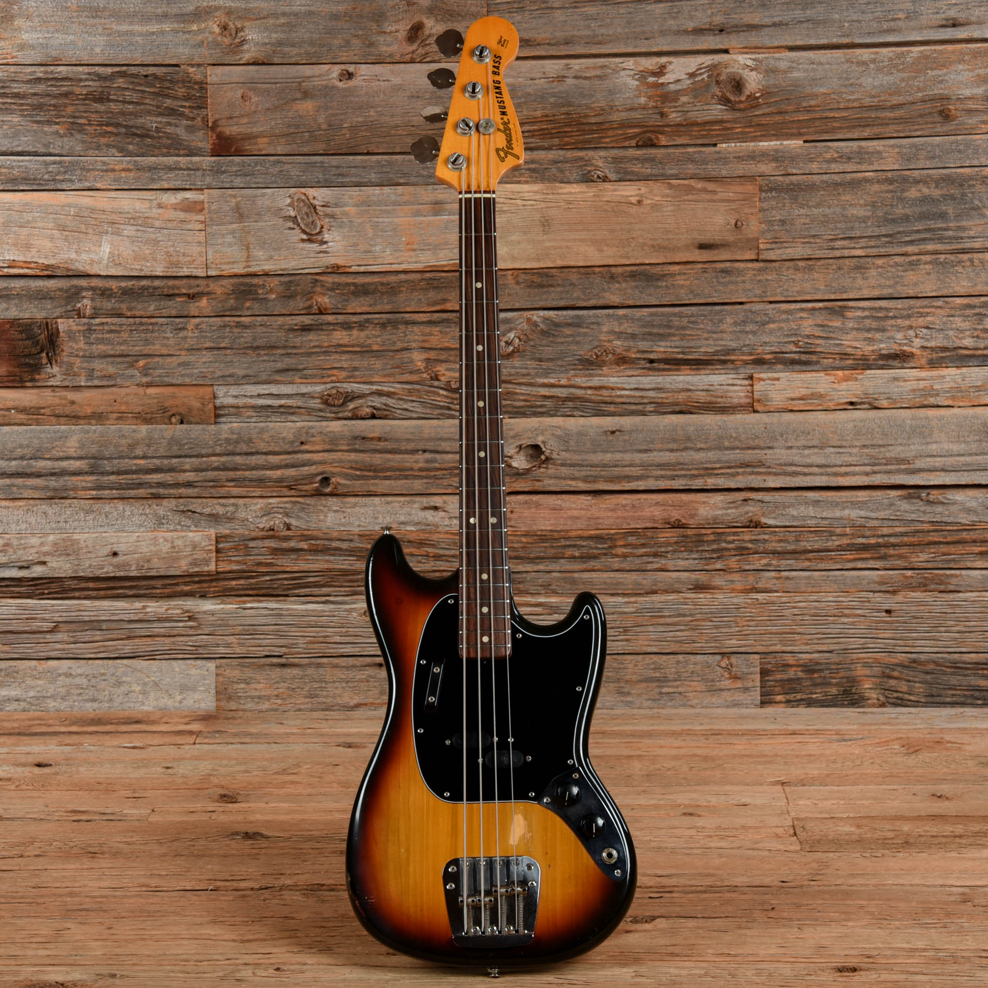 Fender Mustang Bass Sunburst 1974 – Chicago Music Exchange