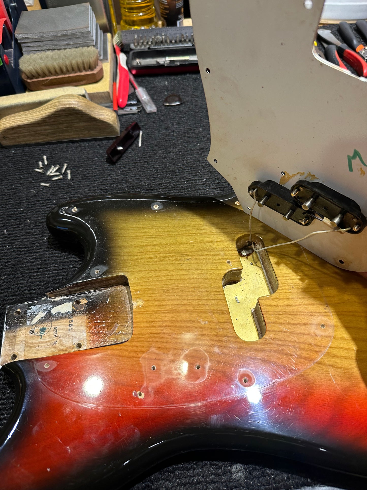 Fender Mustang Bass Sunburst 1976 Bass Guitars / 4-String