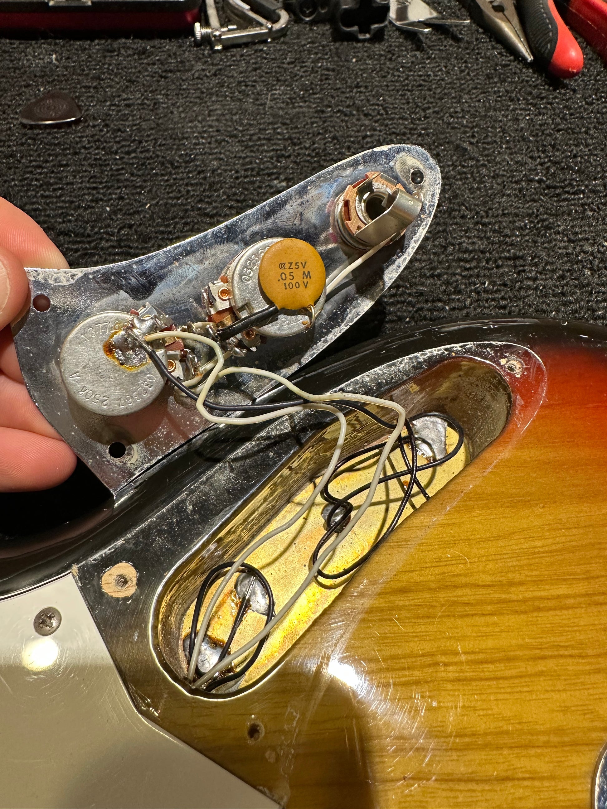 Fender Mustang Bass Sunburst 1976 Bass Guitars / 4-String
