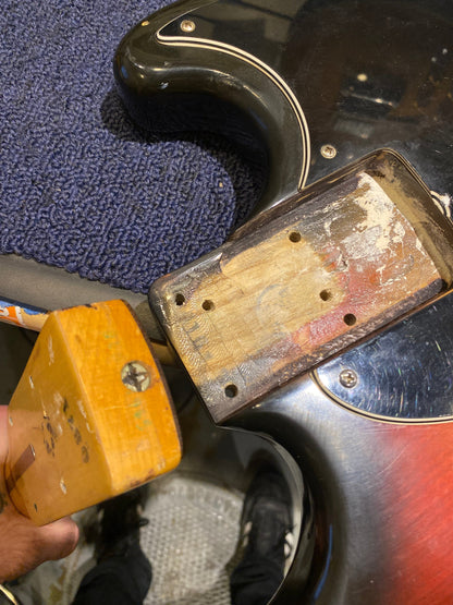 Fender Mustang Bass Sunburst 1977 Bass Guitars / 4-String