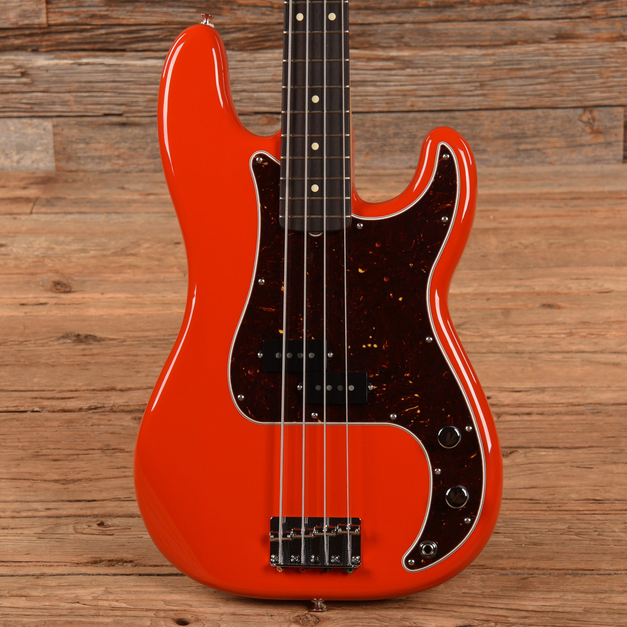 Fender Player II Precision Bass Coral Red 2024 – Chicago Music