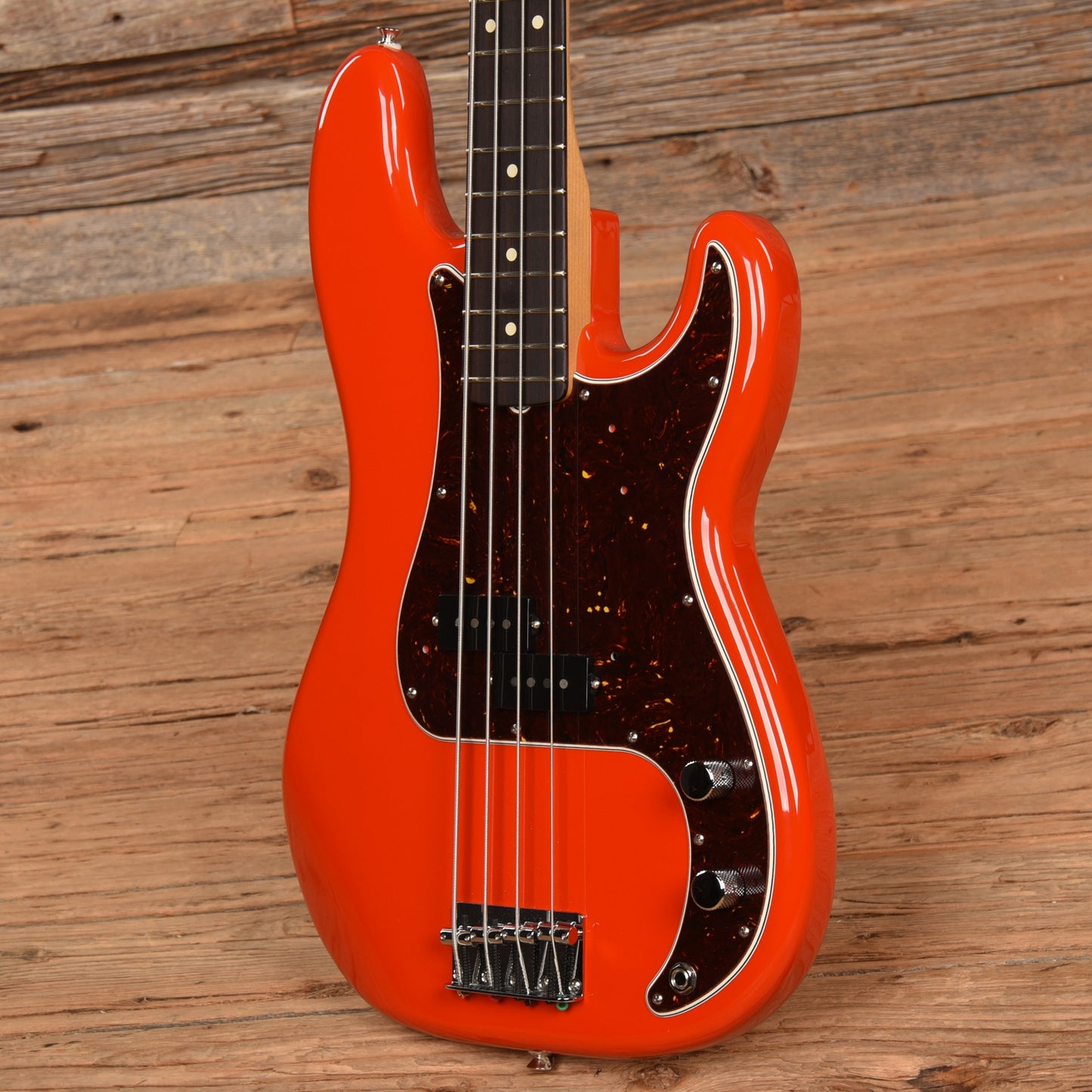 Fender Player II Precision Bass Coral Red 2024 Bass Guitars / 4-String