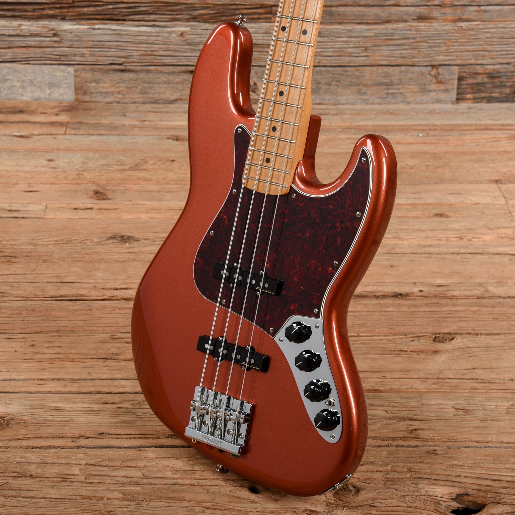 Fender Player Plus Aged Candy Apple Red 2021 Bass Guitars / 4-String