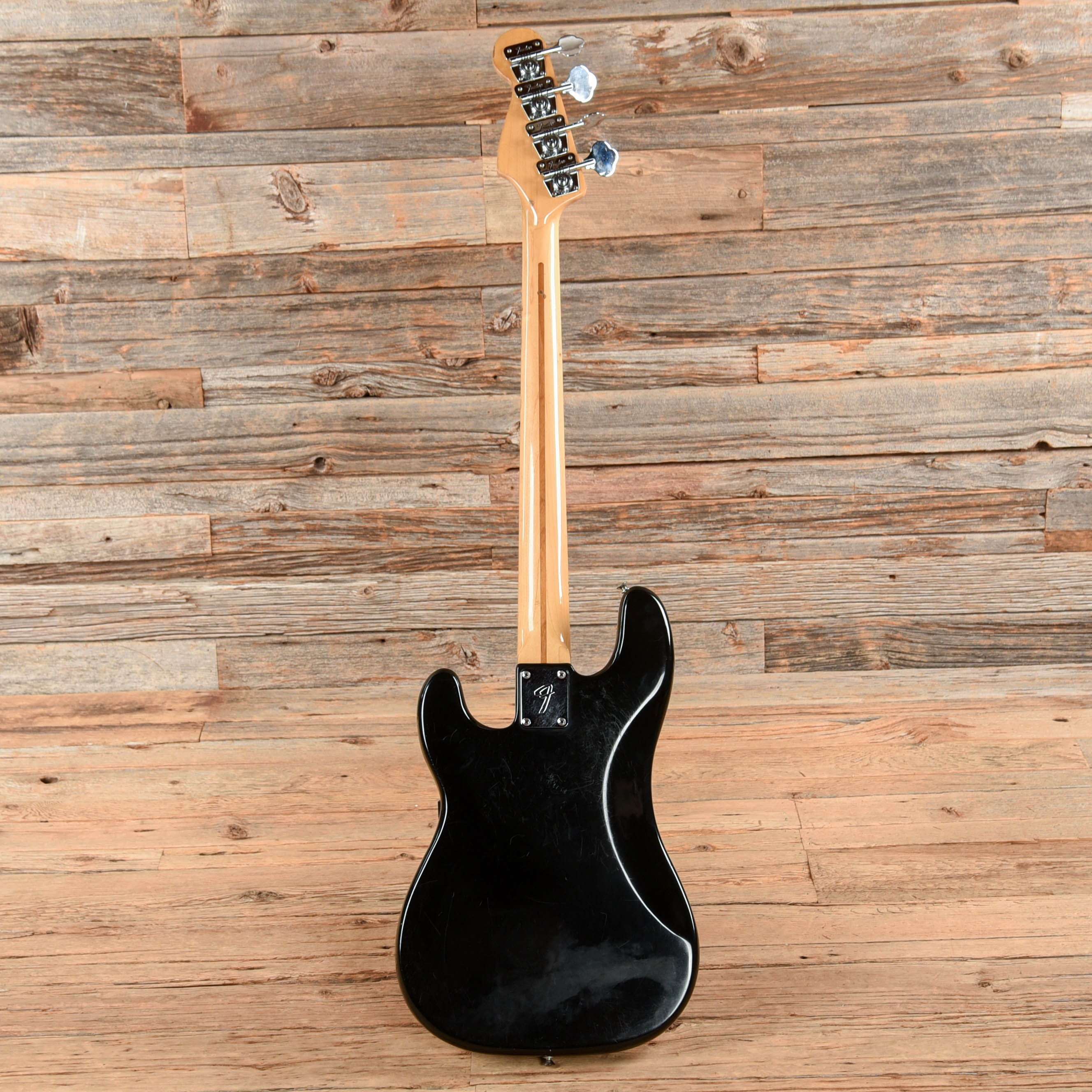 Fender Precision Bass Black 1977 Bass Guitars / 4-String